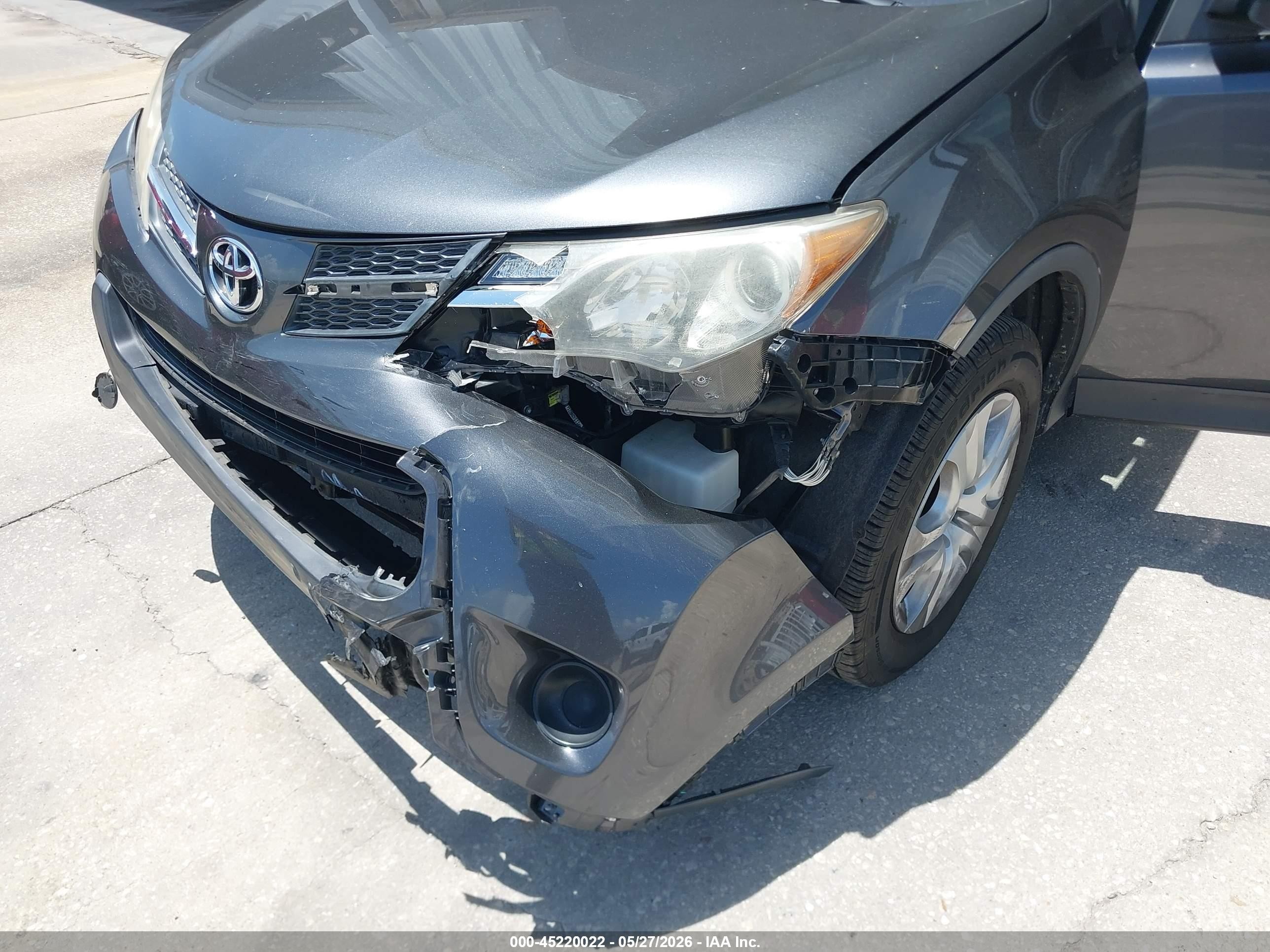 2015 Toyota Rav4 Le Gray vin: JTMZFREV6FD043676