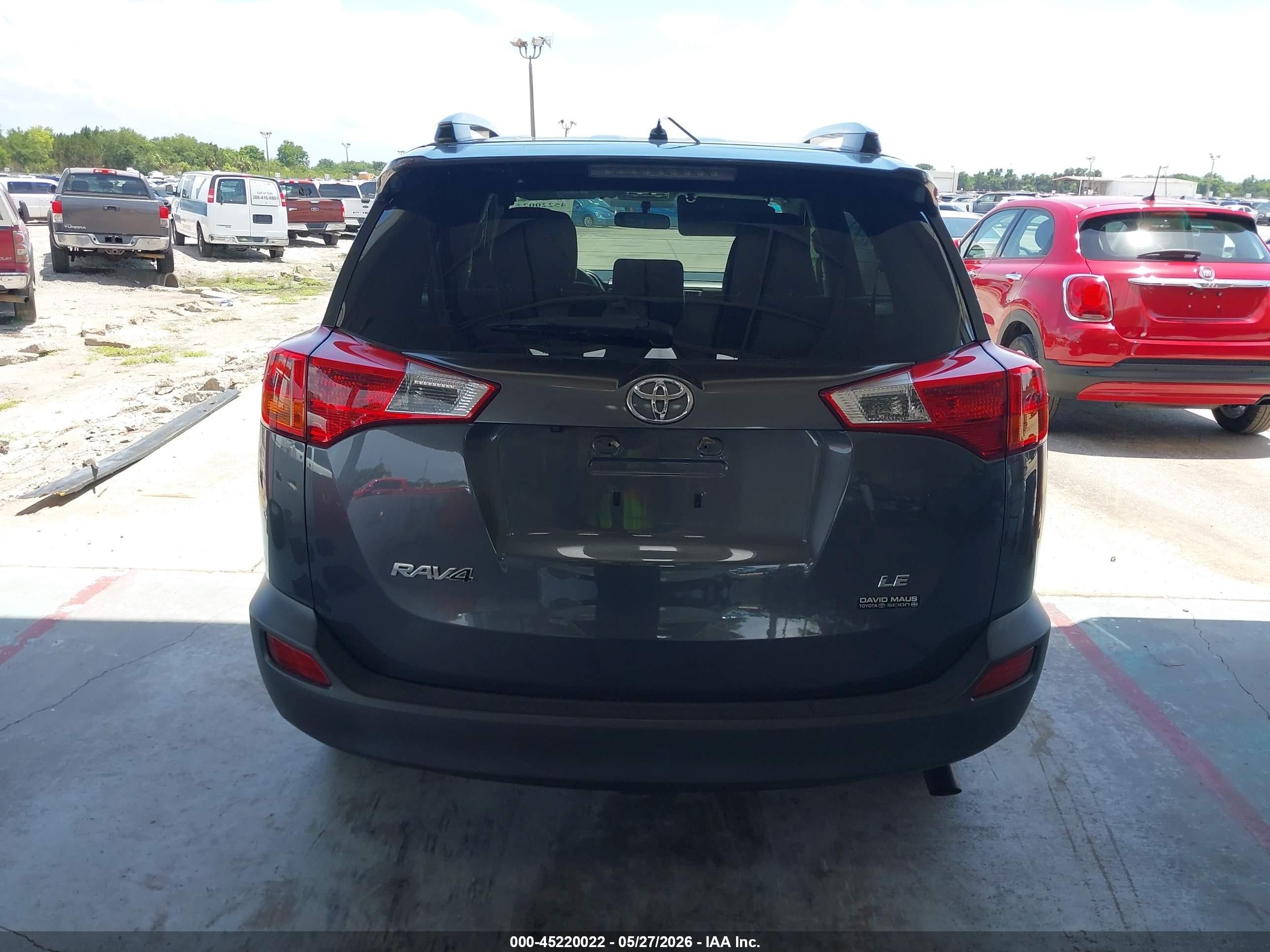 2015 Toyota Rav4 Le Gray vin: JTMZFREV6FD043676