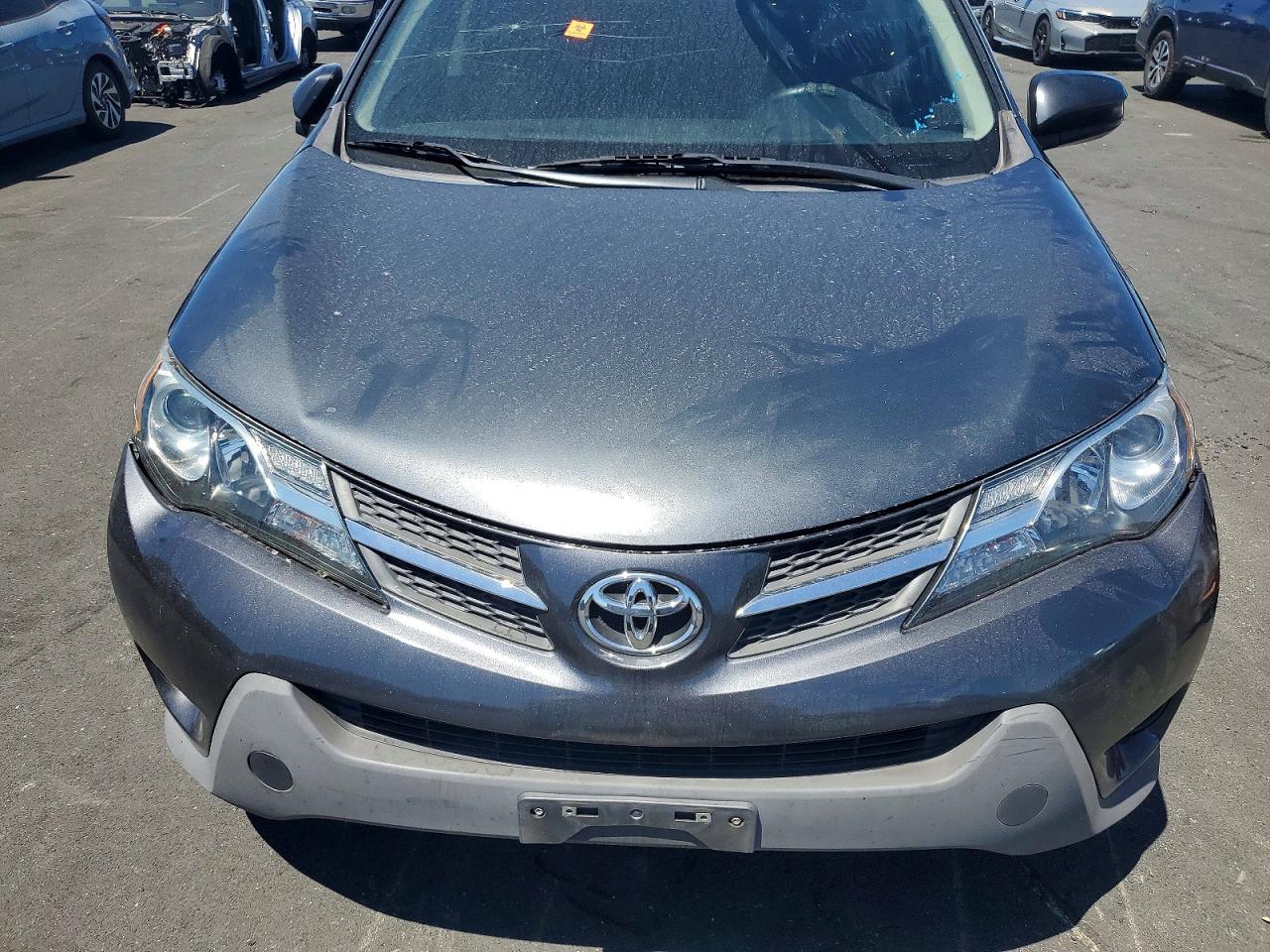 2015 Toyota Rav4 Le Gray vin: JTMZFREV6FD063295