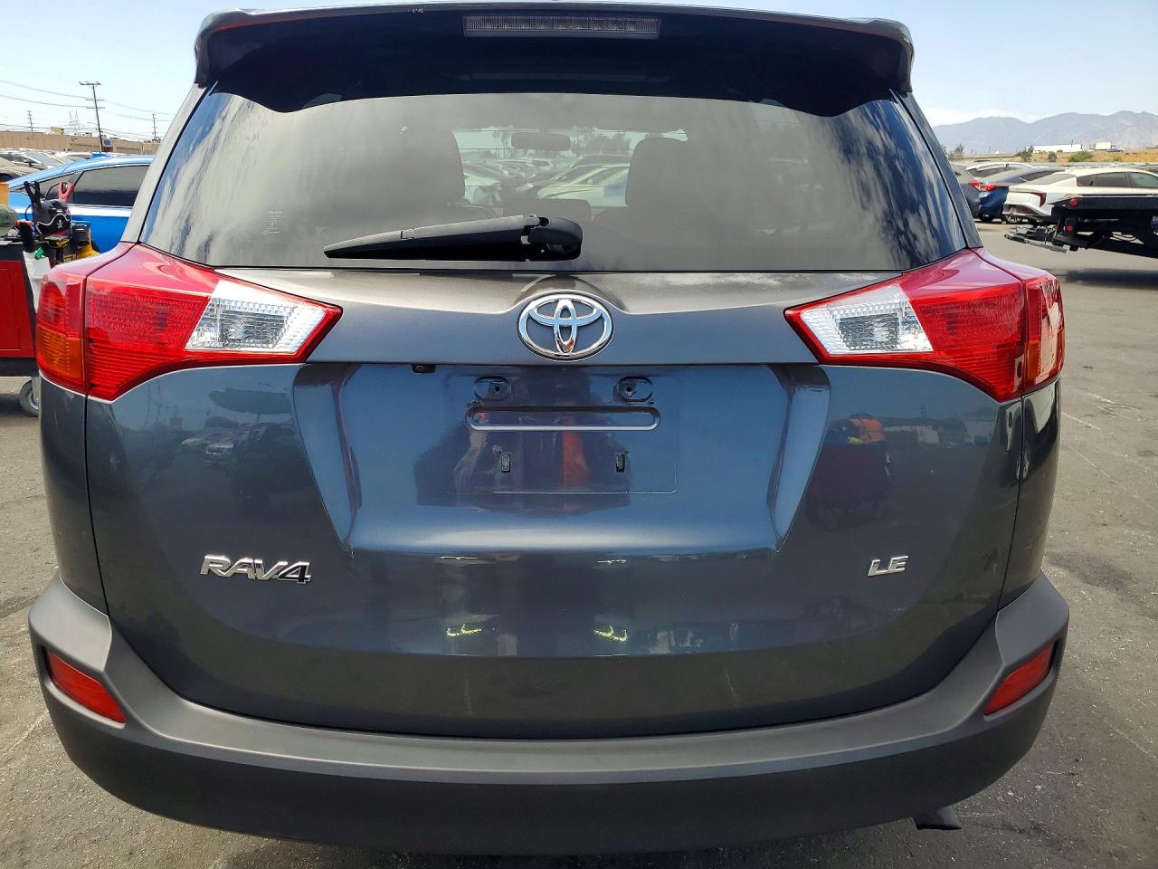 2015 Toyota Rav4 Le Gray vin: JTMZFREV6FD063295