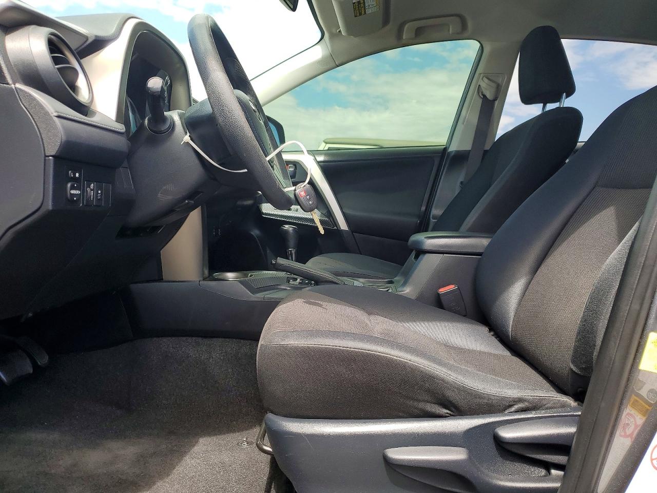 2015 Toyota Rav4 Le Gray vin: JTMZFREV6FD063295