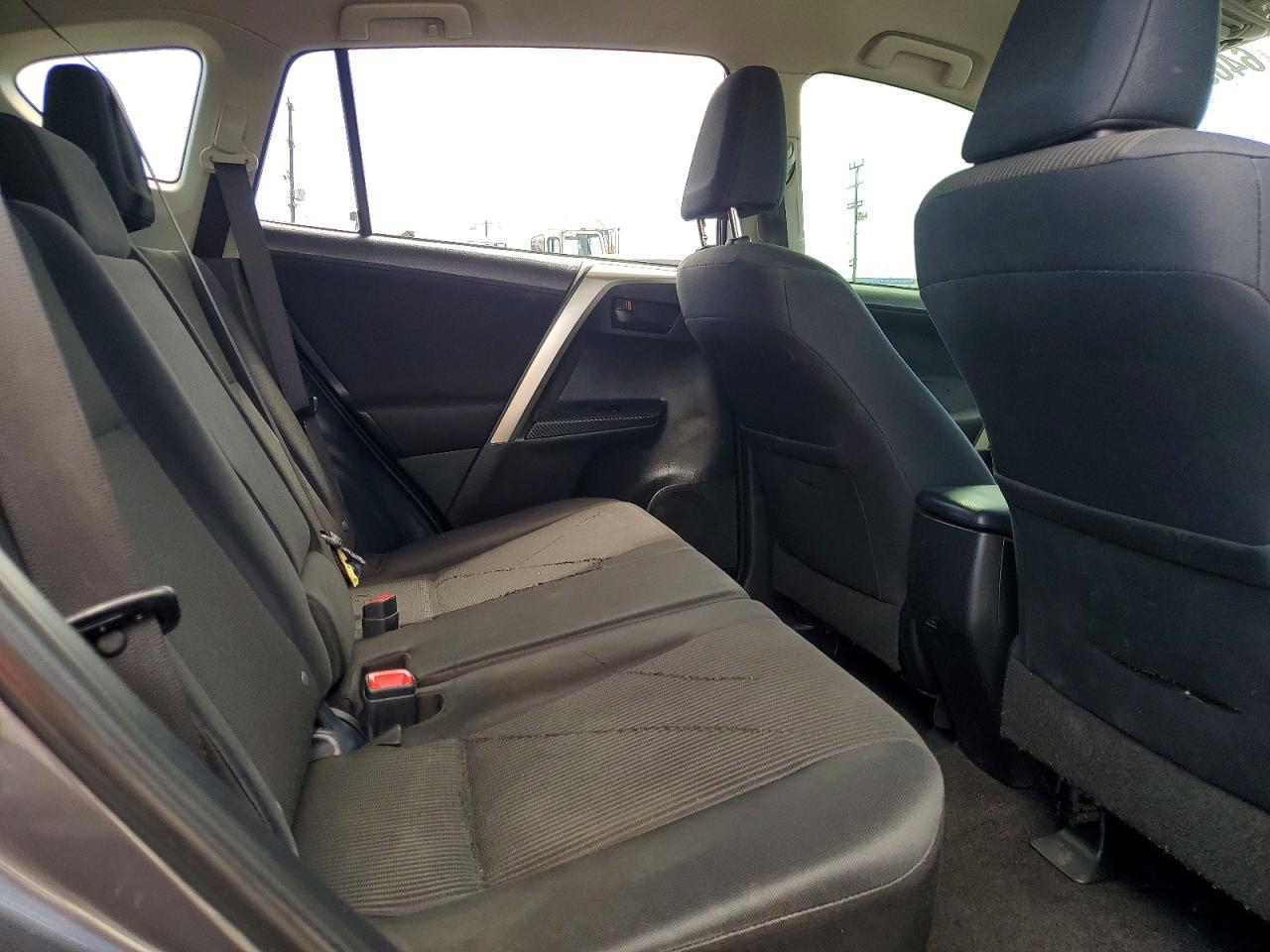 2015 Toyota Rav4 Le Gray vin: JTMZFREV6FD063295