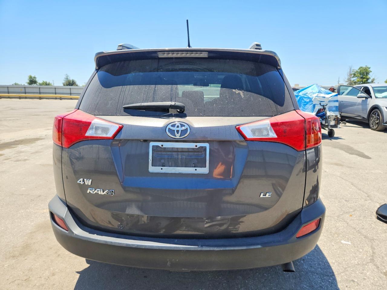 2015 Toyota Rav4 Le Gray vin: JTMZFREV6FJ031786