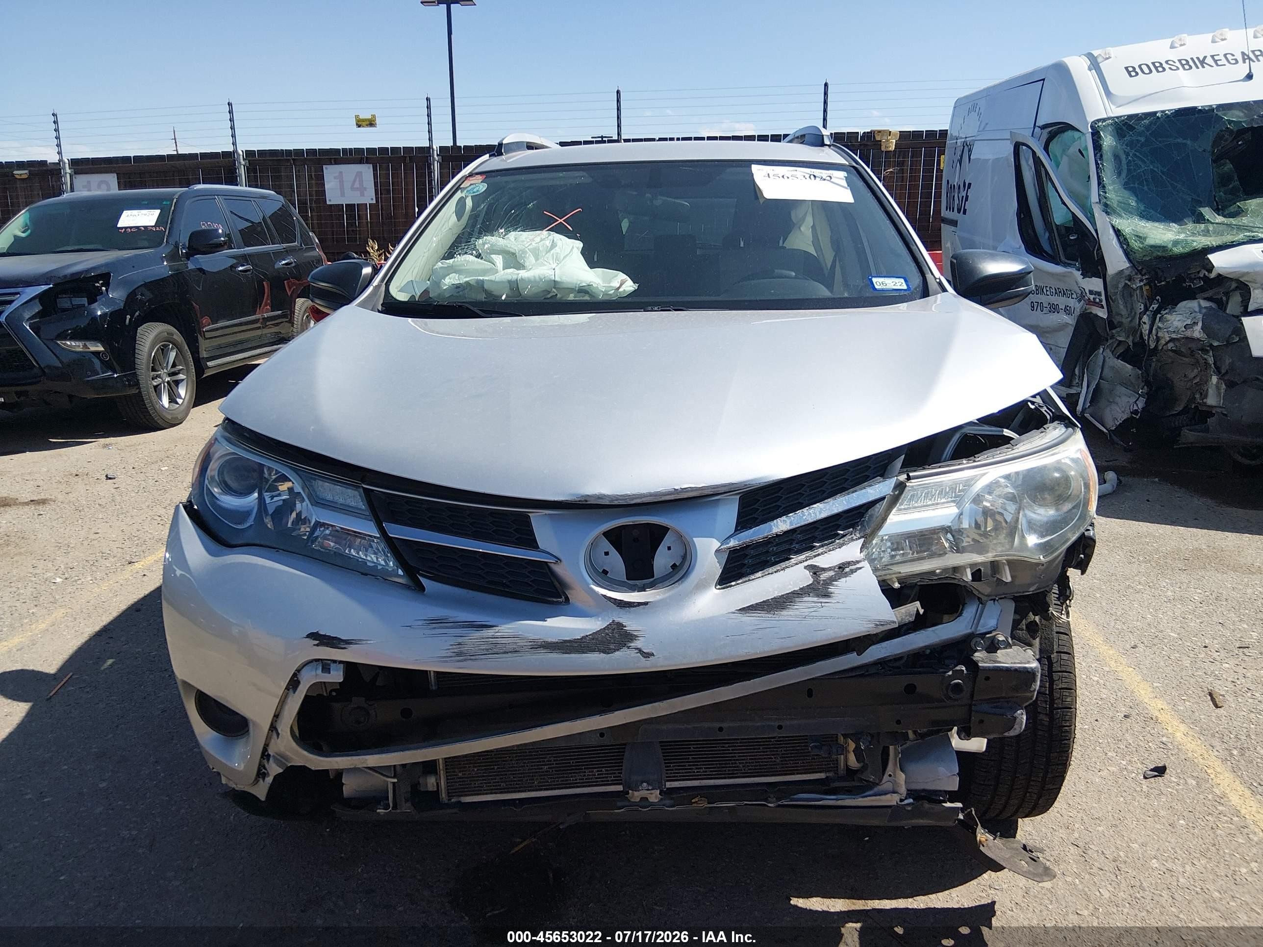 2015 Toyota Rav4 Le Серебряный vin: JTMZFREV6FJ040990