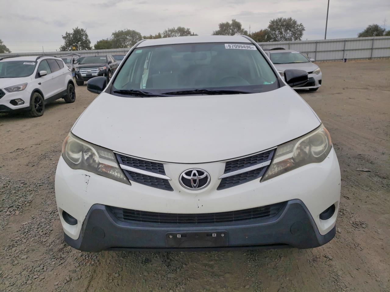 2015 Toyota Rav4 Le White vin: JTMZFREV6FJ049589