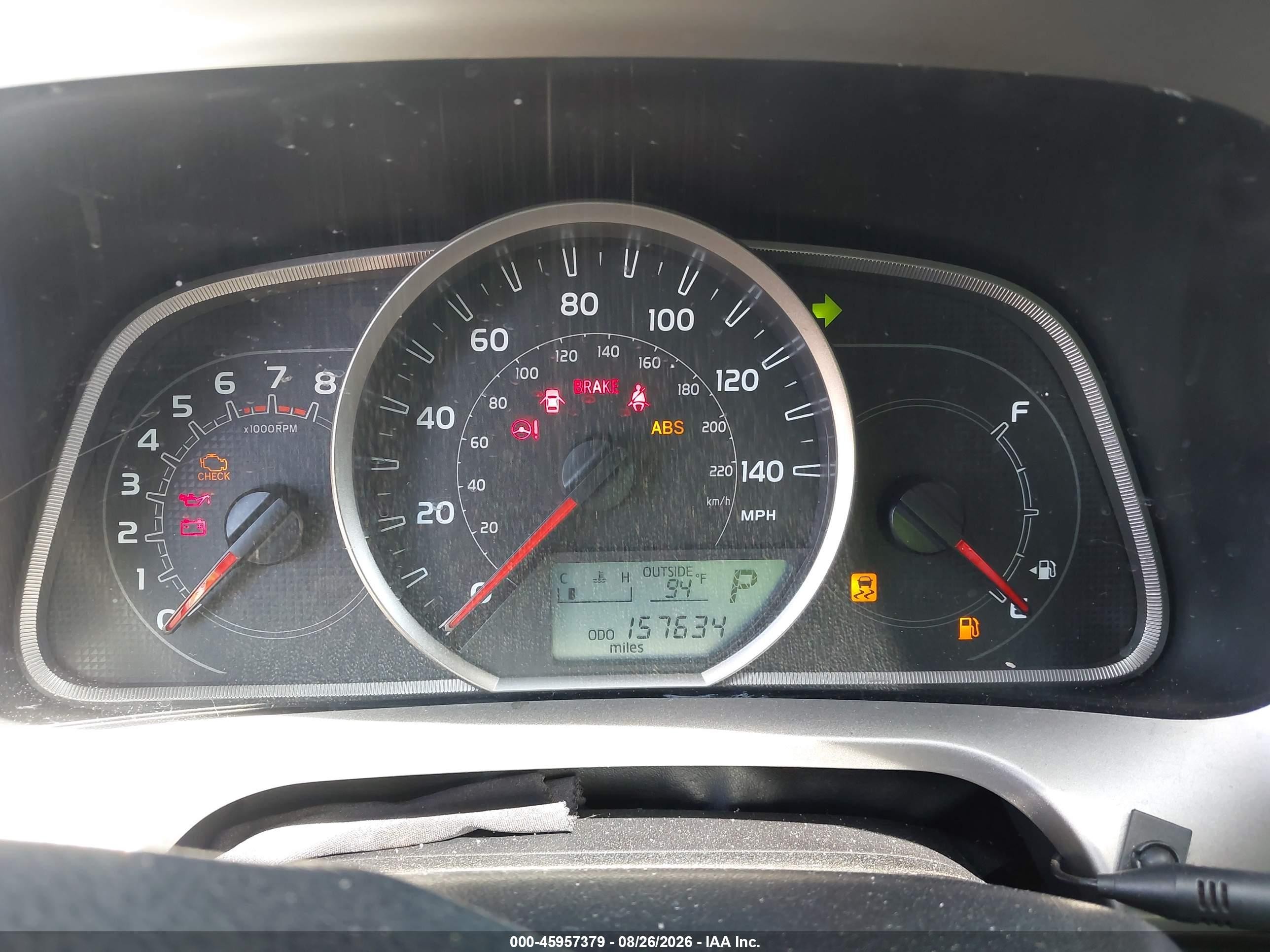 2015 Toyota Rav4 Le White vin: JTMZFREV6FJ050063