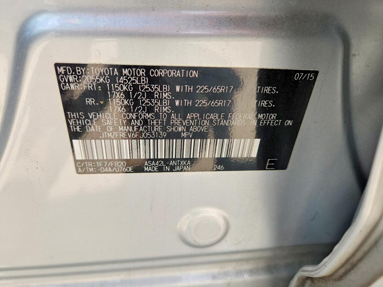 2015 Toyota Rav4 Le Silver vin: JTMZFREV6FJ053139