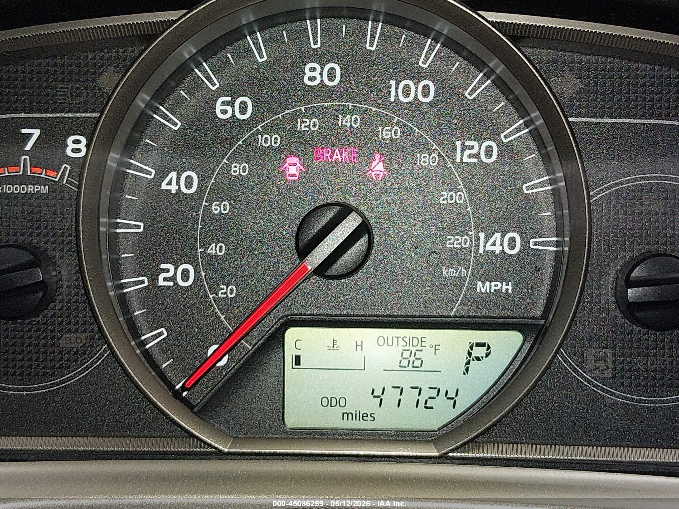 2015 Toyota Rav4 Le White vin: JTMZFREV6FJ056901