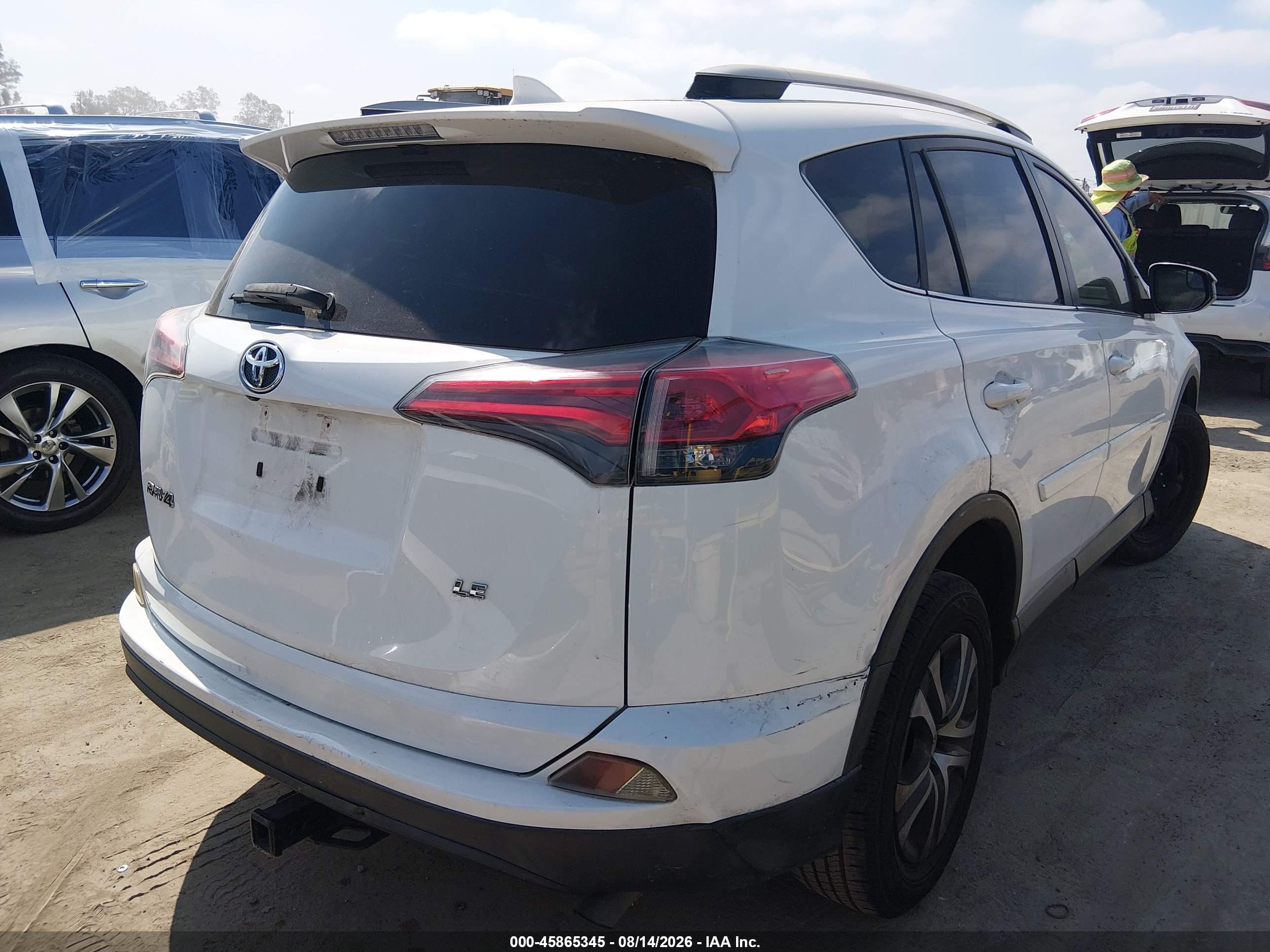 2017 Toyota Rav4 Le White vin: JTMZFREV6HJ709598