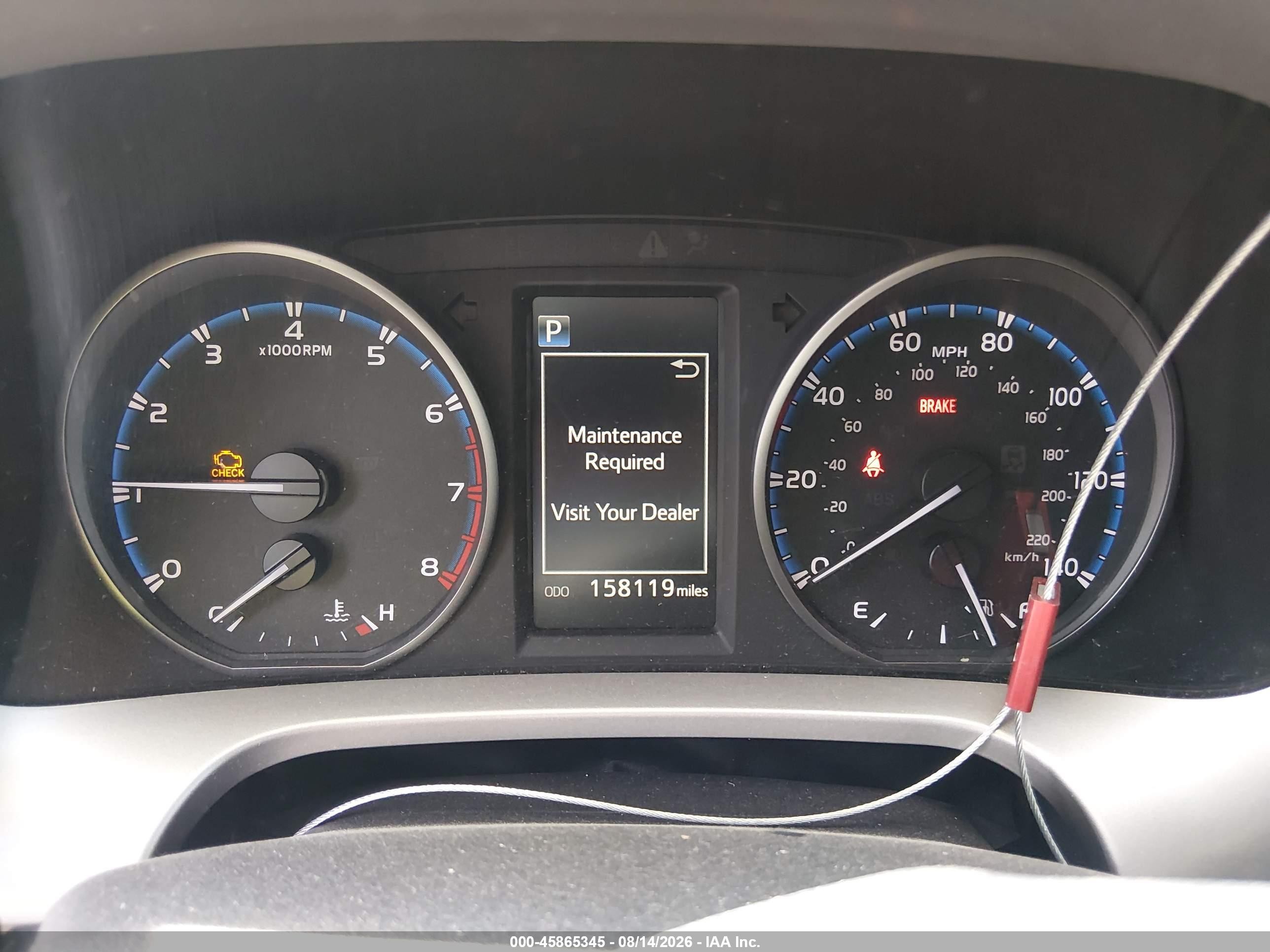 2017 Toyota Rav4 Le White vin: JTMZFREV6HJ709598