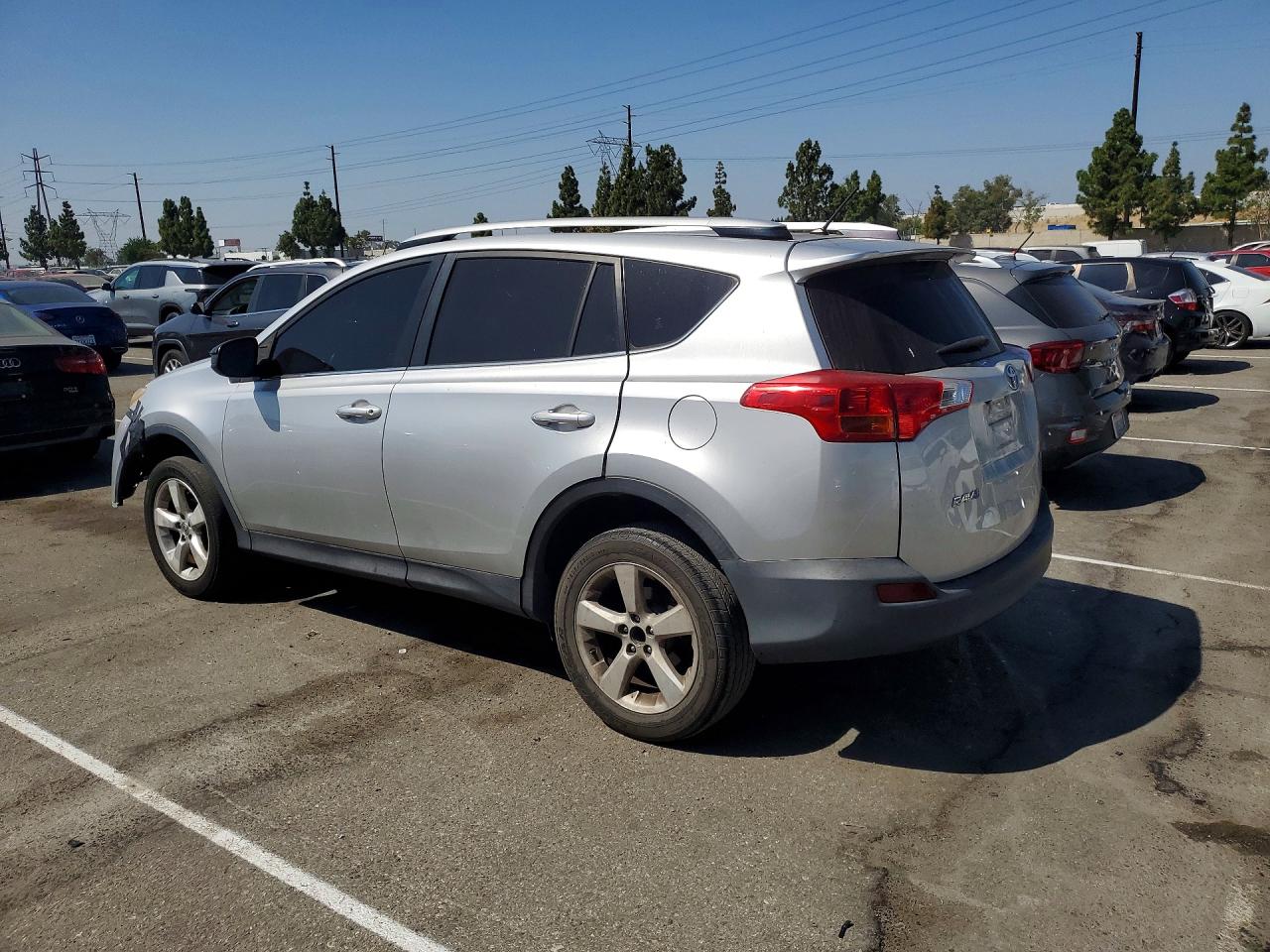 2013 Toyota Rav4 Le Silver vin: JTMZFREV7D5012945
