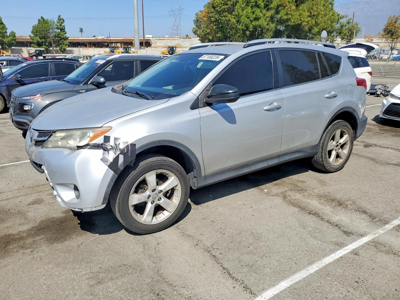 2013 Toyota Rav4 Le Silver vin: JTMZFREV7D5012945