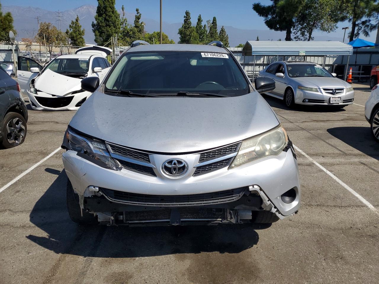 2013 Toyota Rav4 Le Silver vin: JTMZFREV7D5012945