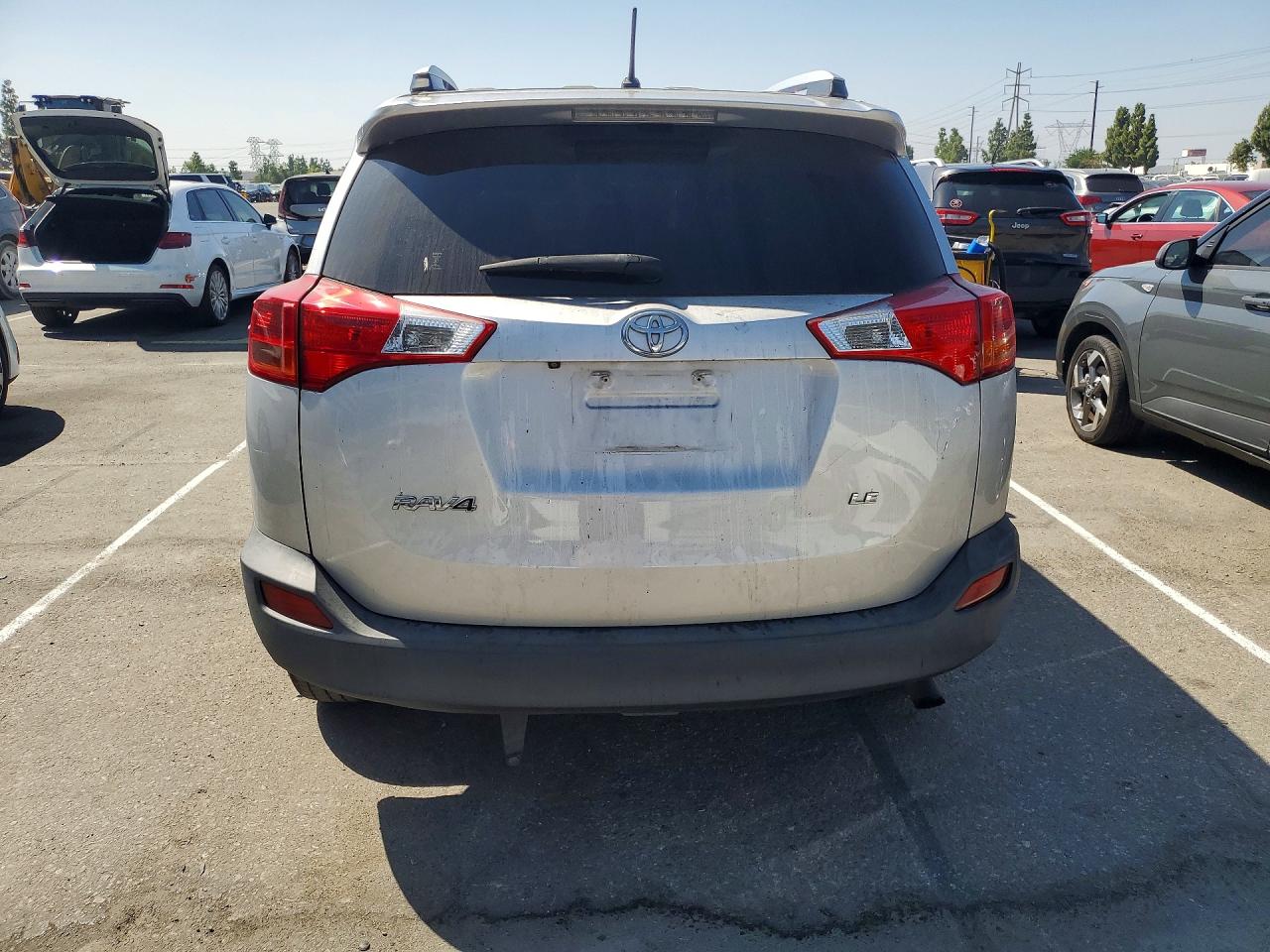 2013 Toyota Rav4 Le Silver vin: JTMZFREV7D5012945