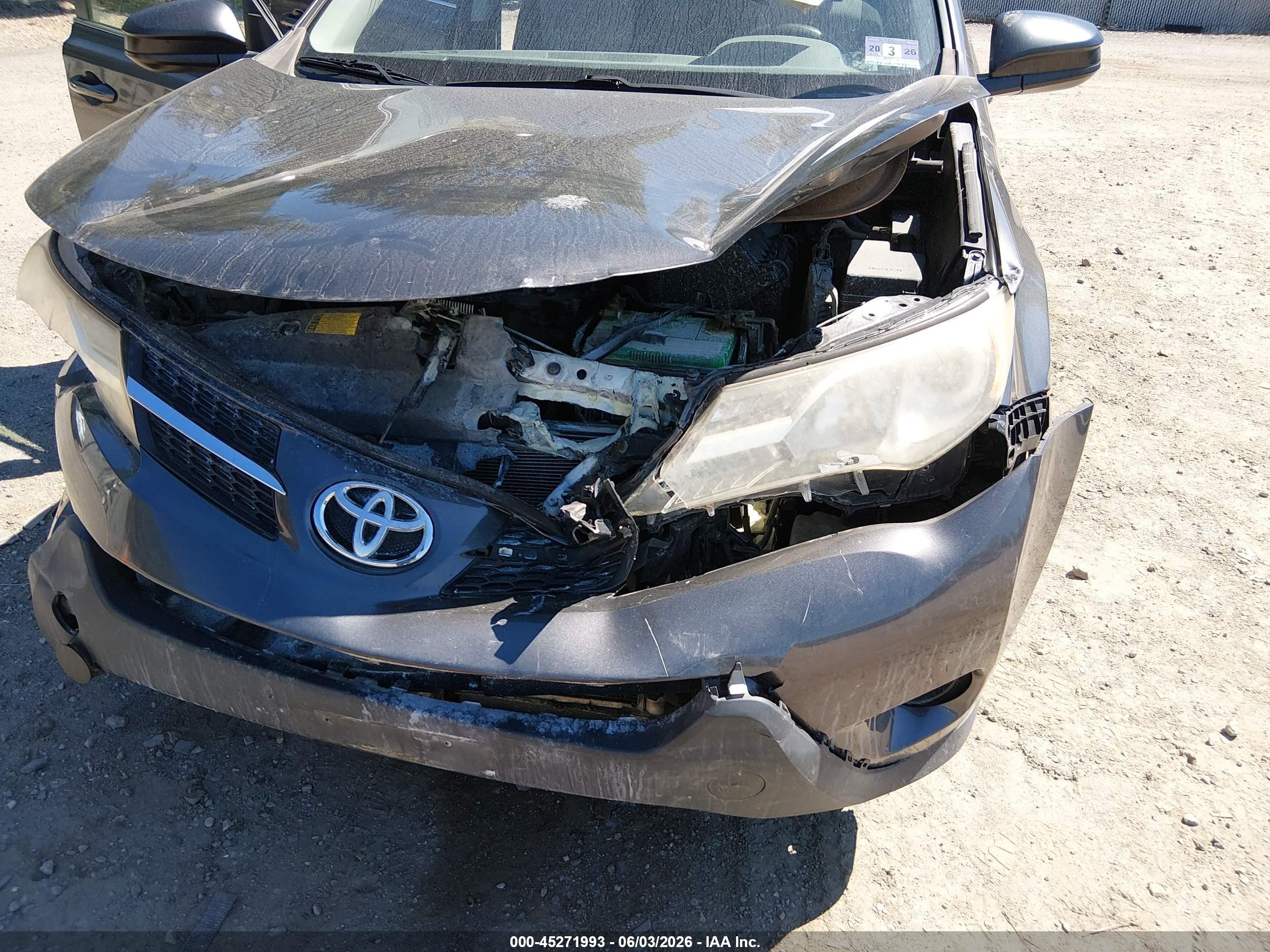 2014 Toyota Rav4 Le Gray vin: JTMZFREV7EJ000349