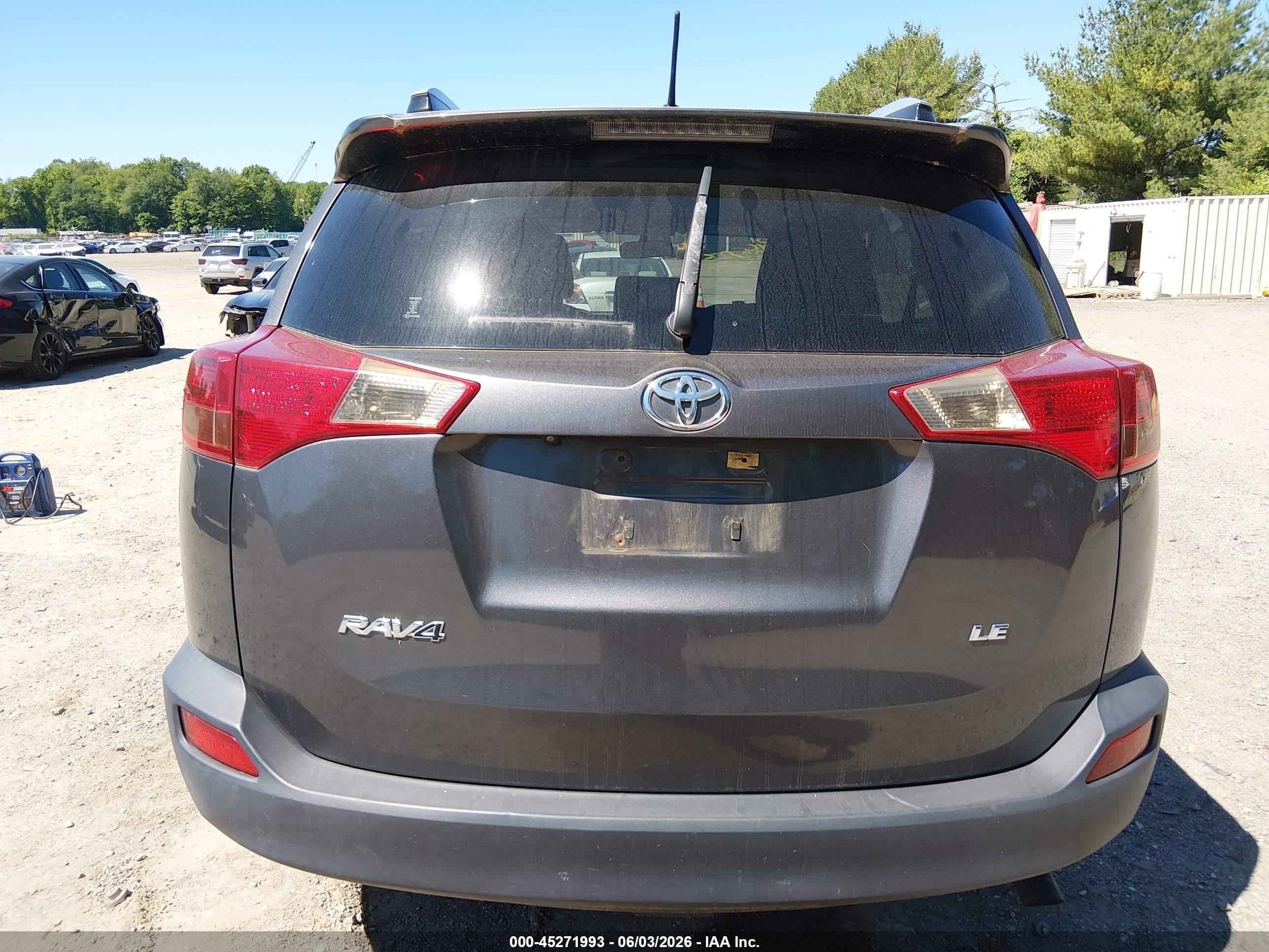 2014 Toyota Rav4 Le Gray vin: JTMZFREV7EJ000349