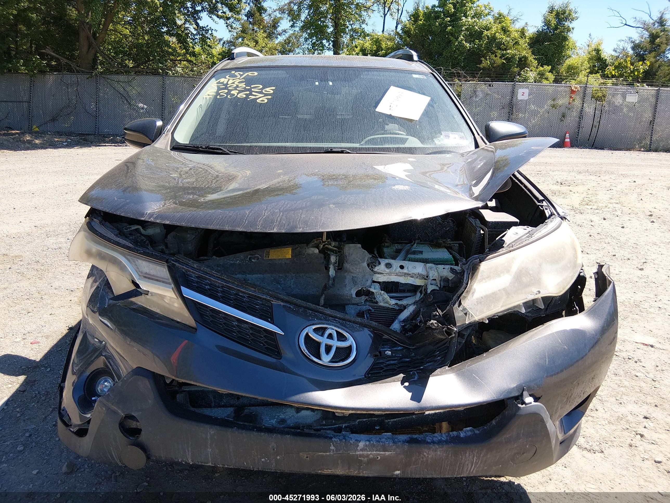 2014 Toyota Rav4 Le Gray vin: JTMZFREV7EJ000349