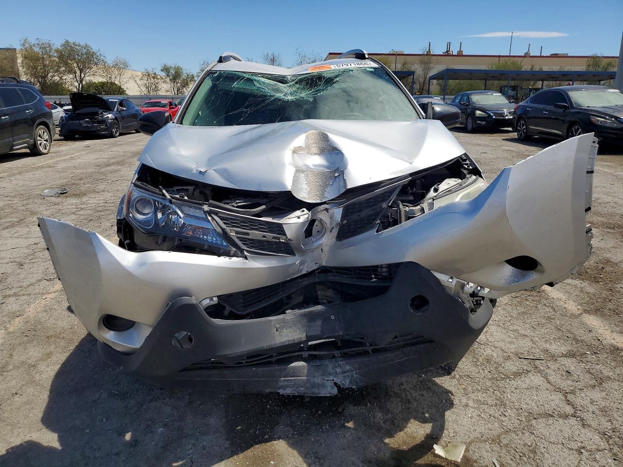 2014 Toyota Rav4 Le Silver vin: JTMZFREV7EJ019824