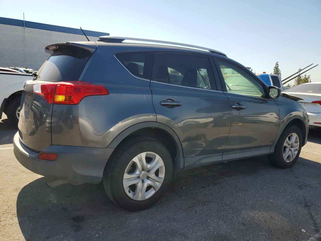 2015 Toyota Rav4 Le Gray vin: JTMZFREV7FD043508
