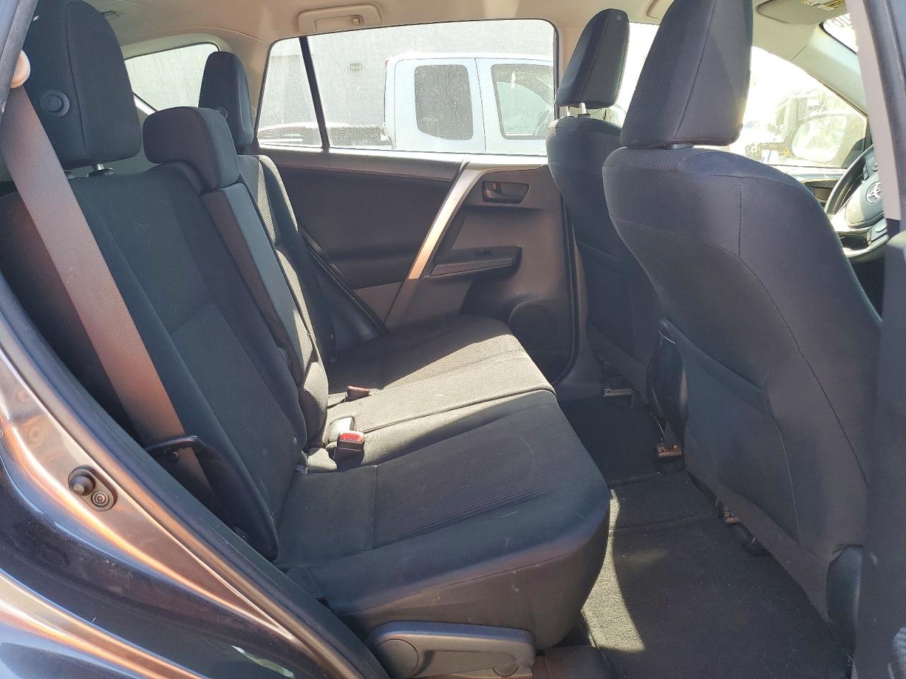 2015 Toyota Rav4 Le Gray vin: JTMZFREV7FD043508