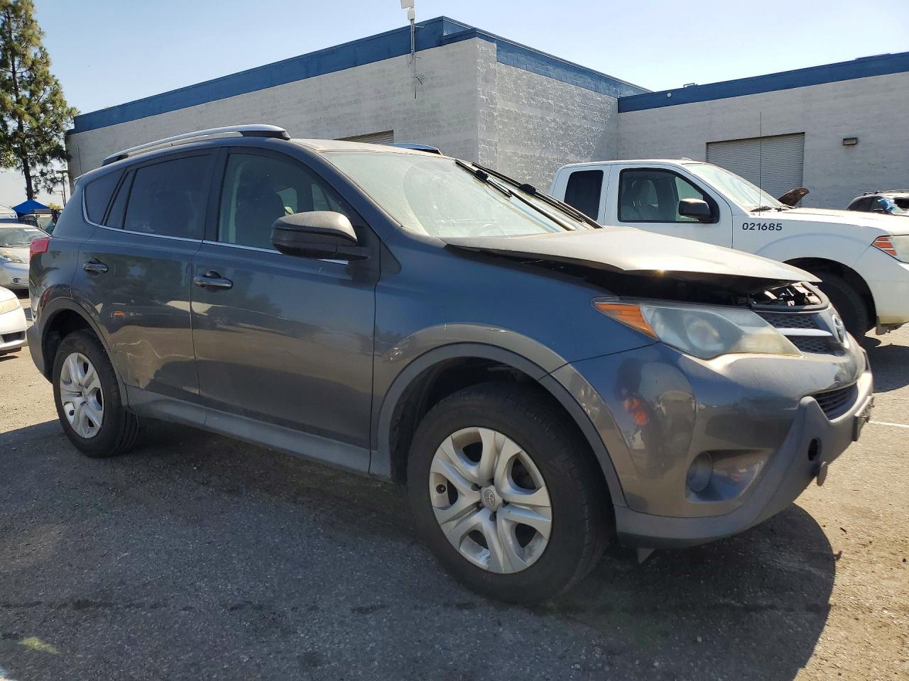 2015 Toyota Rav4 Le Gray vin: JTMZFREV7FD043508