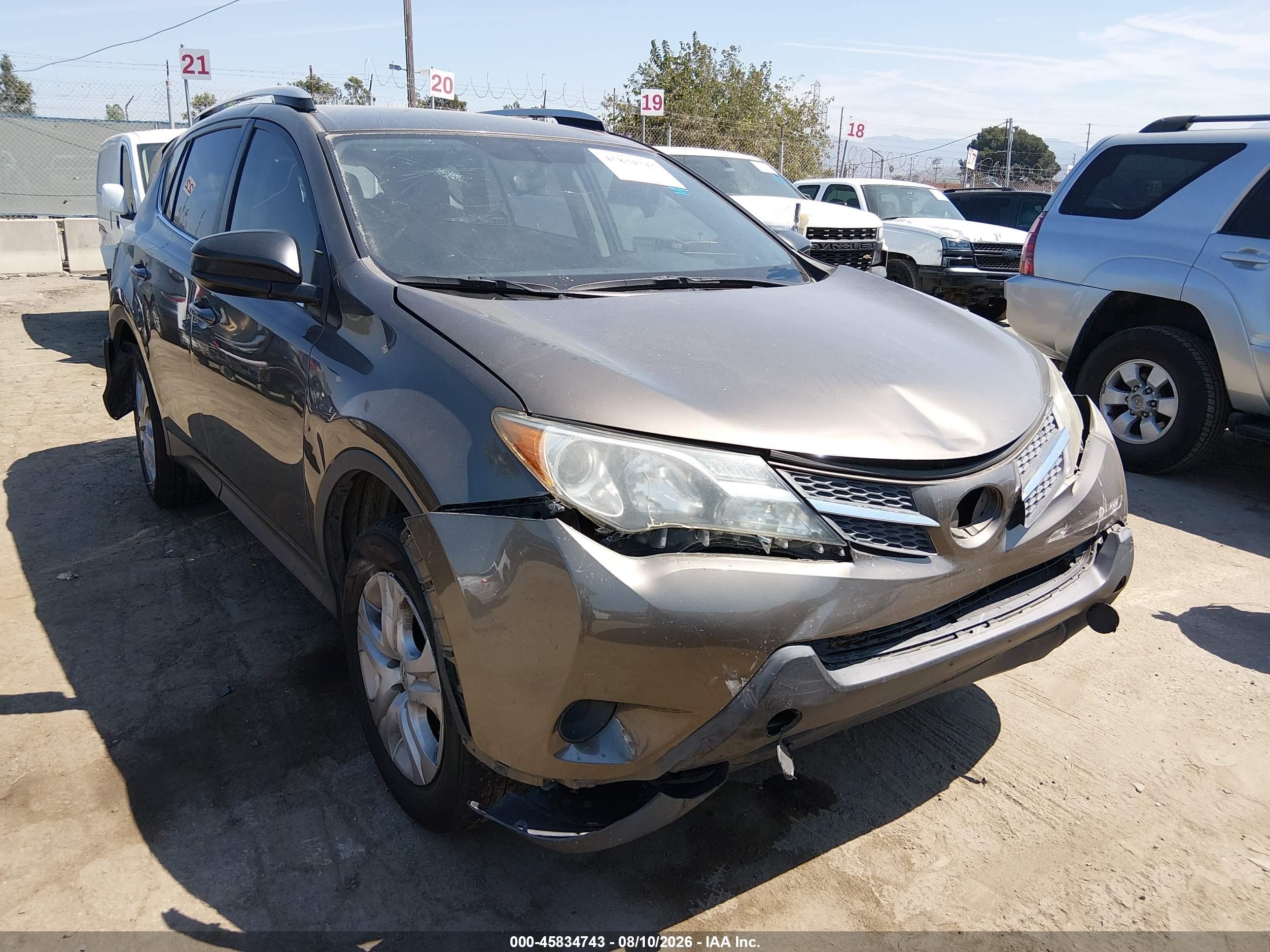 2015 Toyota Rav4 Le Brown vin: JTMZFREV7FD060633