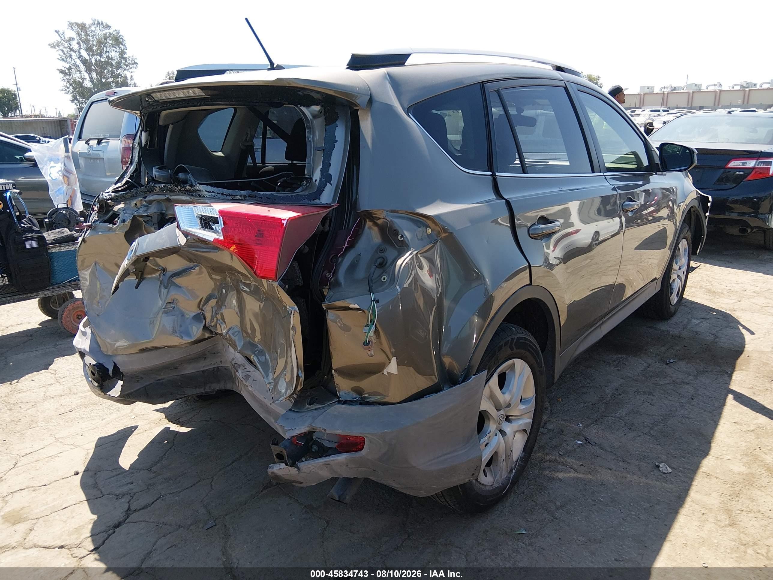 2015 Toyota Rav4 Le Brown vin: JTMZFREV7FD060633