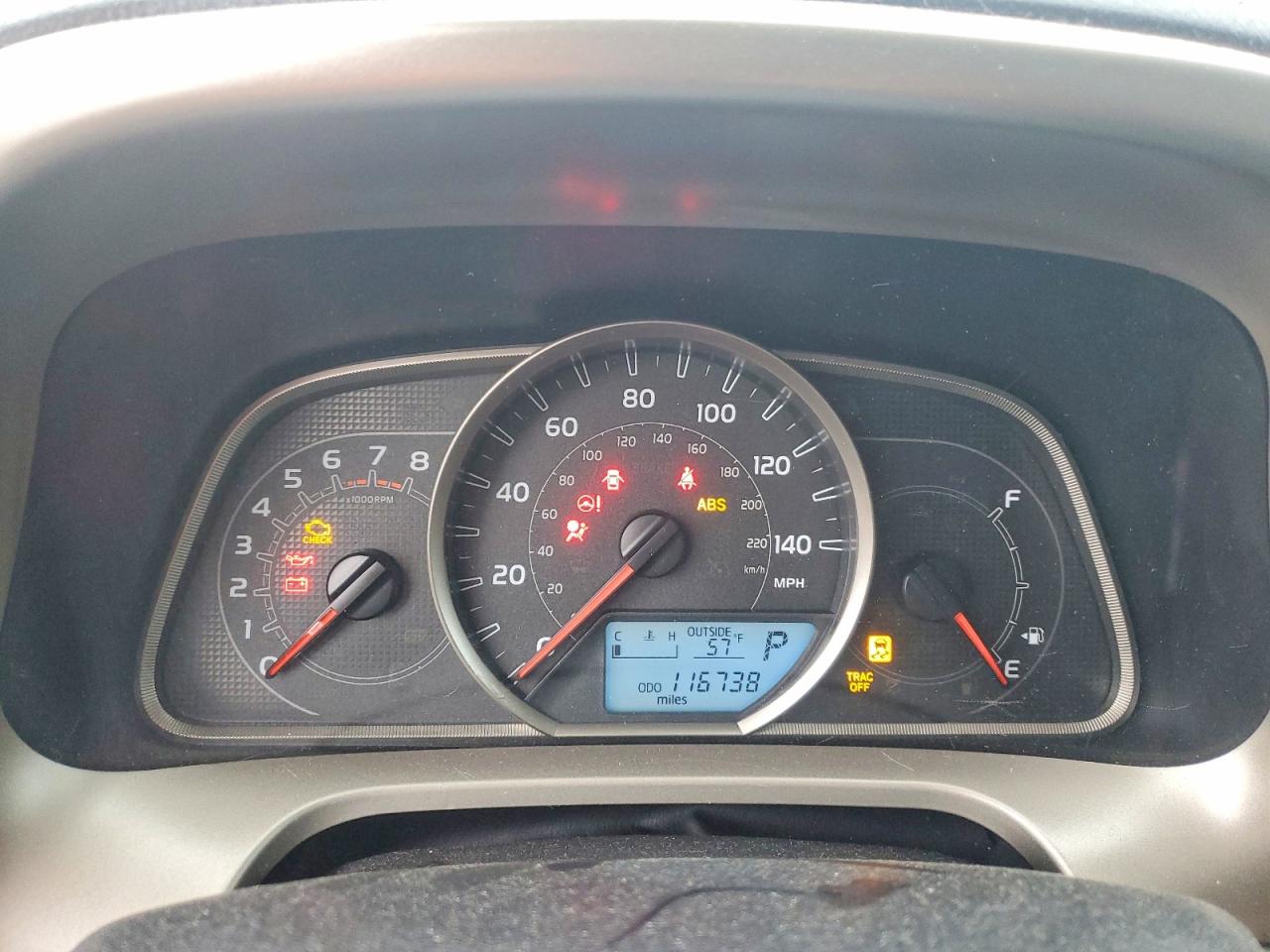 2015 Toyota Rav4 Le Silver vin: JTMZFREV7FD068683