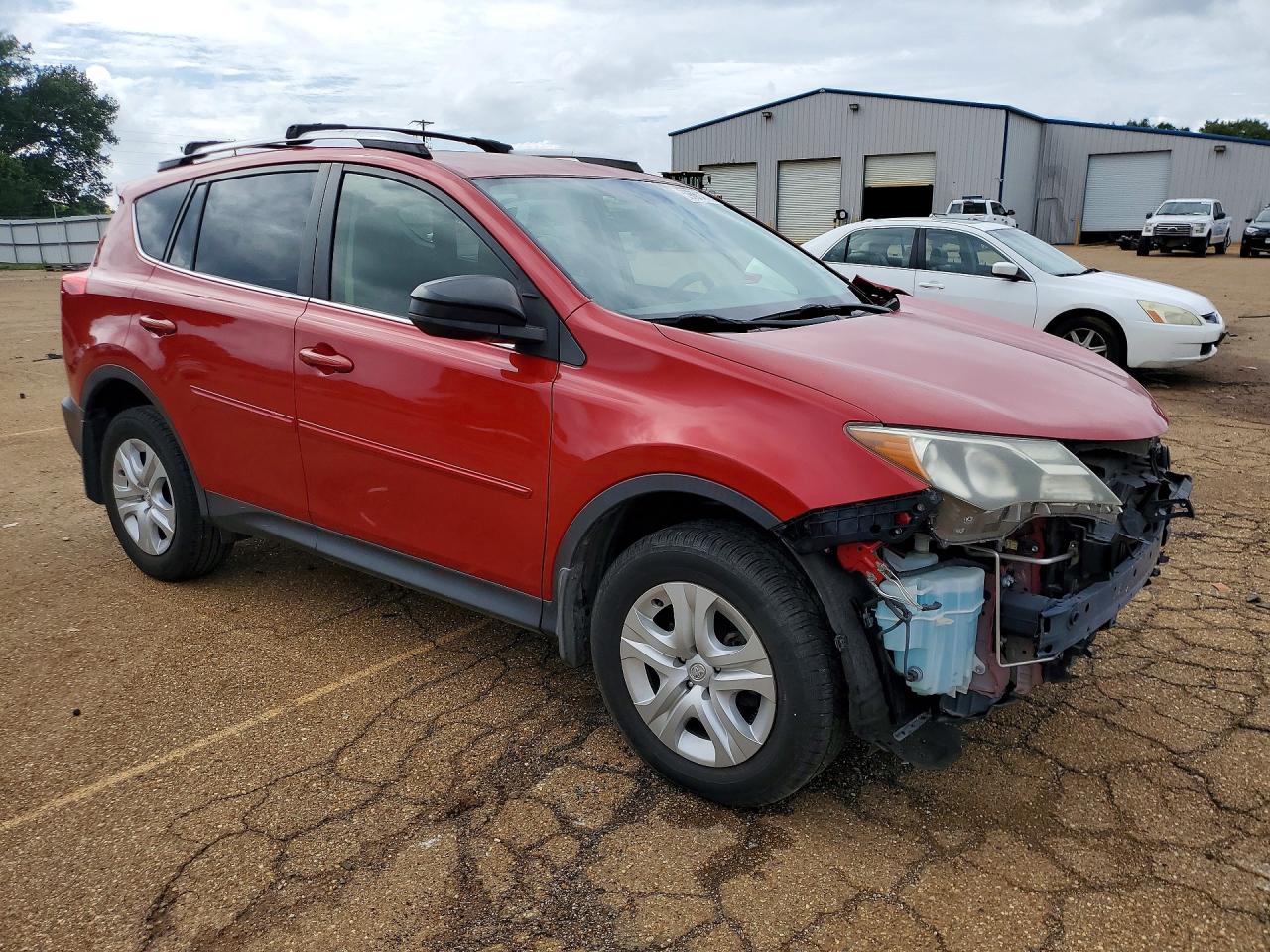 2015 Toyota Rav4 Le Red vin: JTMZFREV7FD076217