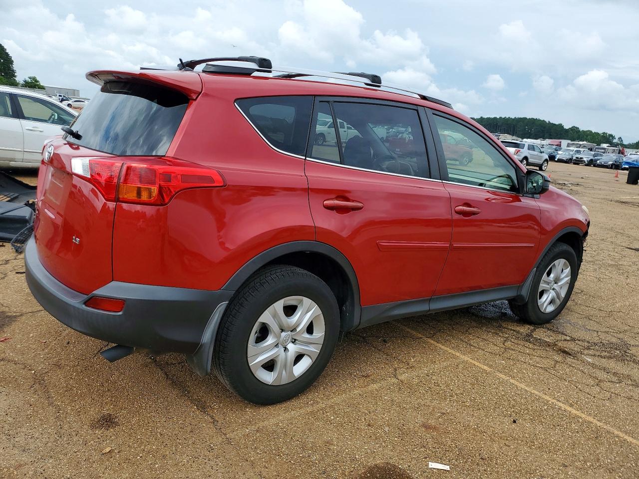2015 Toyota Rav4 Le Red vin: JTMZFREV7FD076217