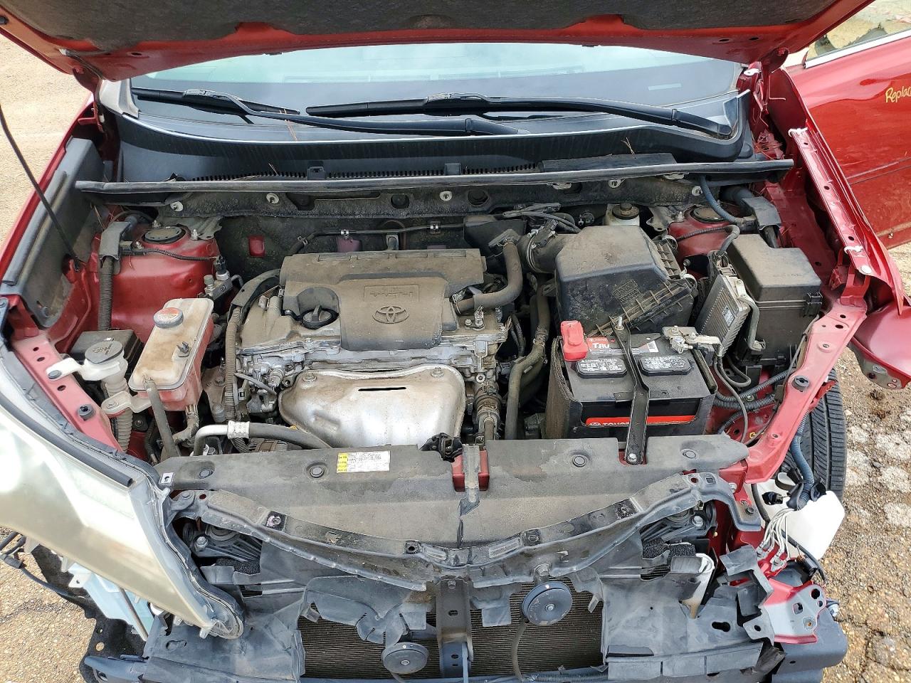 2015 Toyota Rav4 Le Red vin: JTMZFREV7FD076217