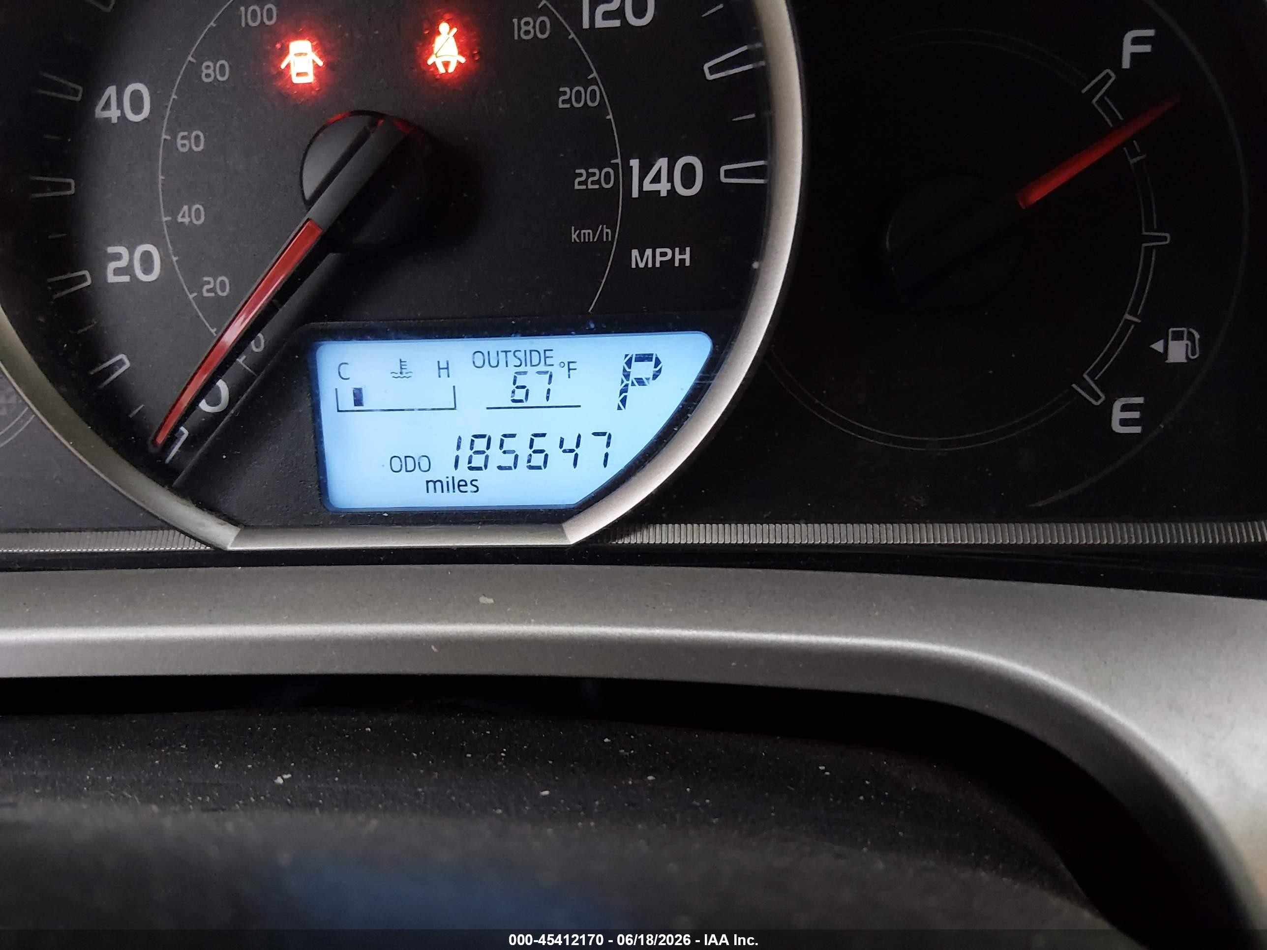 2015 Toyota Rav4 Le Red vin: JTMZFREV7FJ025804