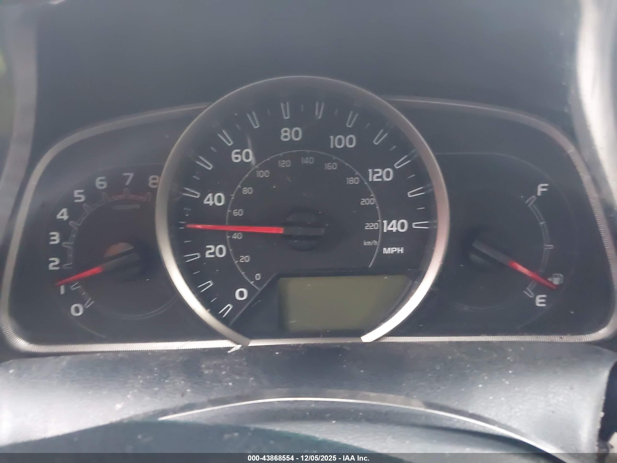 2015 Toyota Rav4 Le Белый vin: JTMZFREV7FJ051366