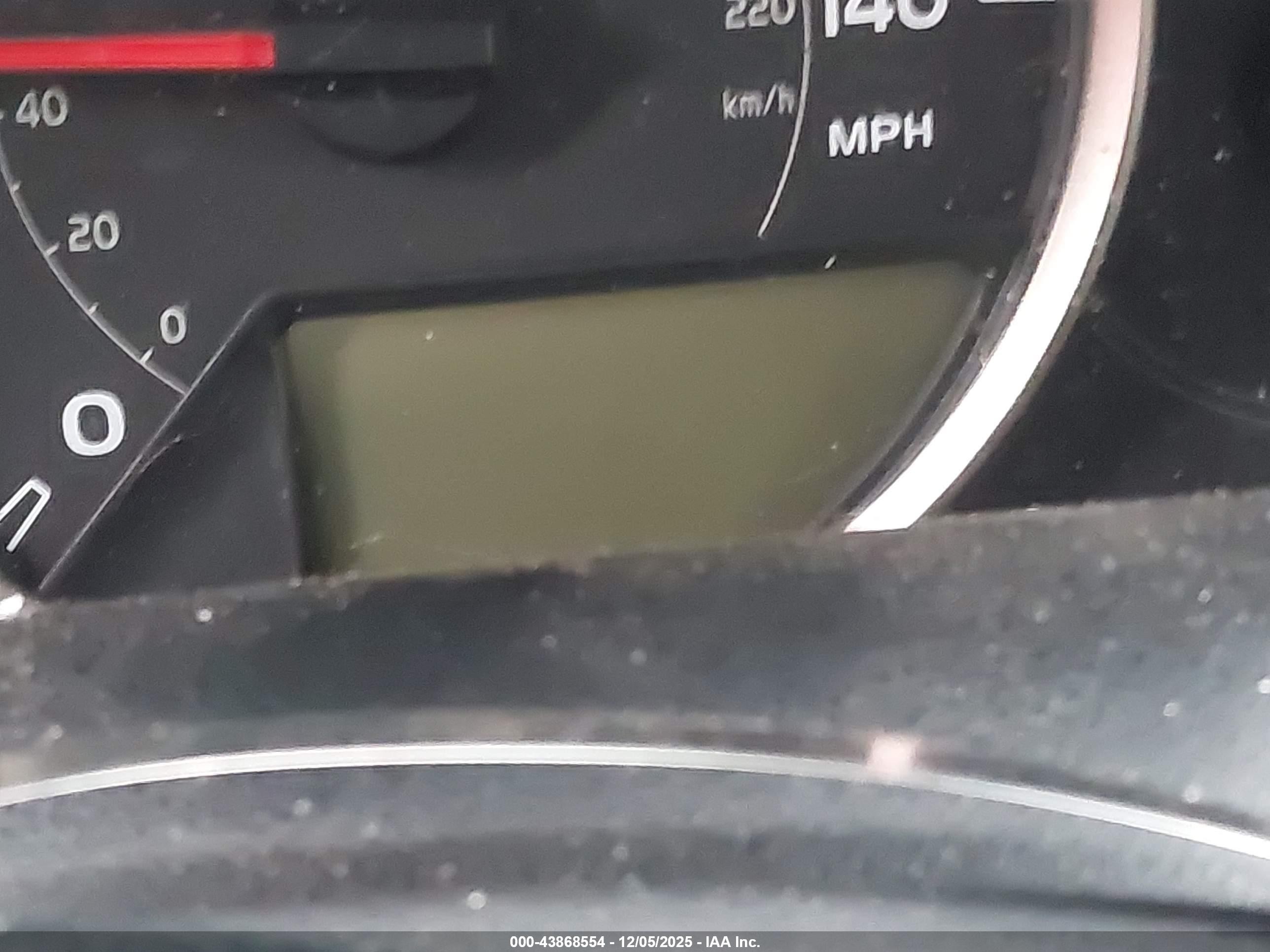 2015 Toyota Rav4 Le Белый vin: JTMZFREV7FJ051366