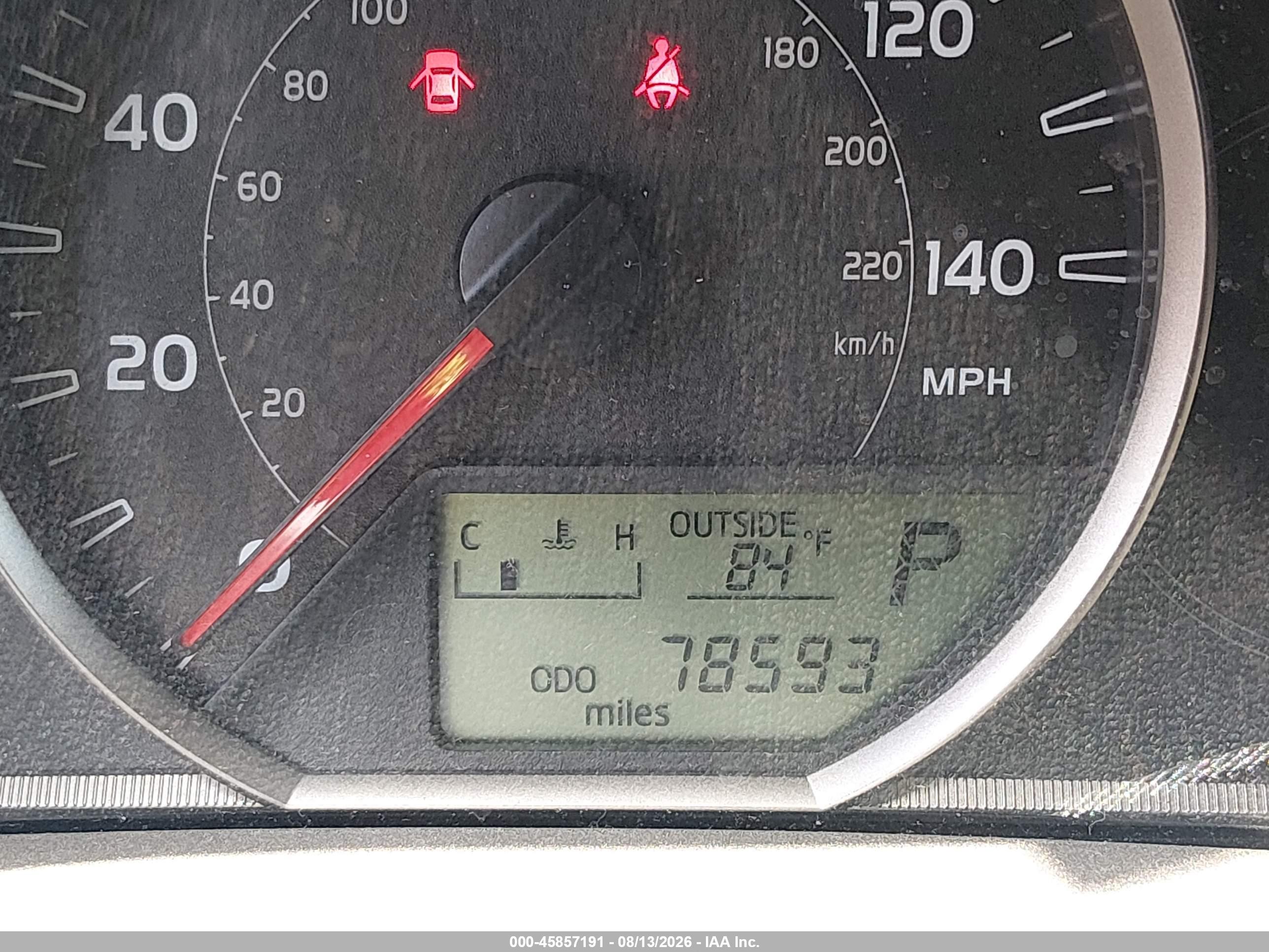 2015 Toyota Rav4 Le White vin: JTMZFREV7FJ054431
