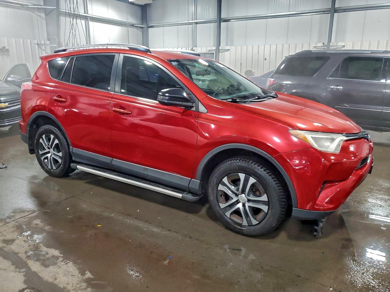 2016 Toyota Rav4 Le Red vin: JTMZFREV7GJ091108