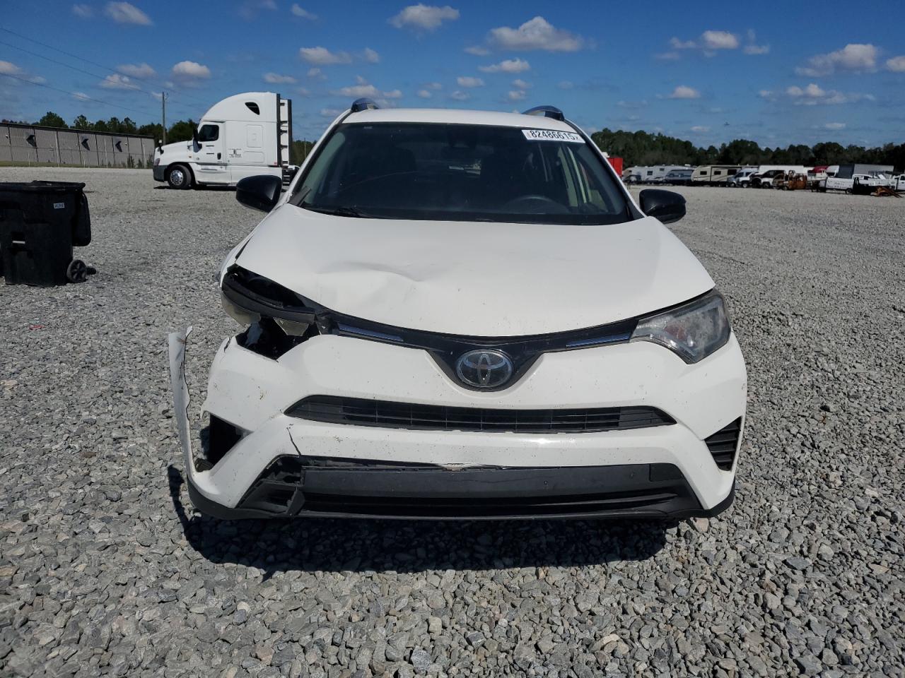 2017 Toyota Rav4 Le White vin: JTMZFREV7HJ700828