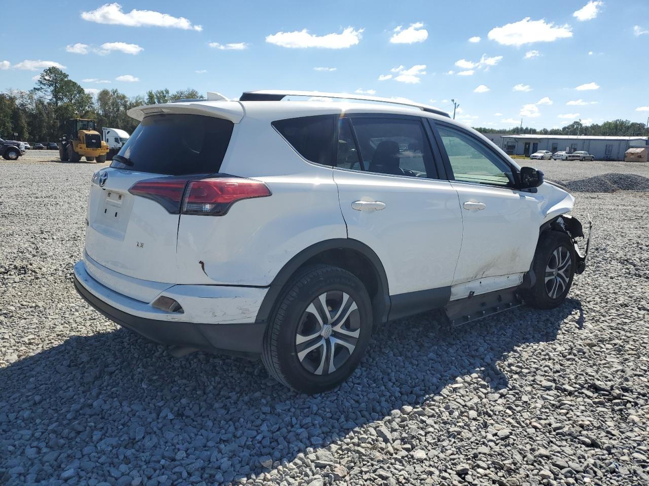 2017 Toyota Rav4 Le White vin: JTMZFREV7HJ700828