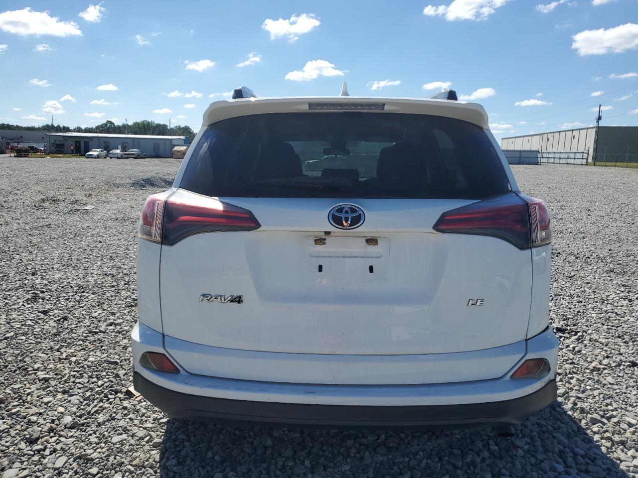 2017 Toyota Rav4 Le White vin: JTMZFREV7HJ700828