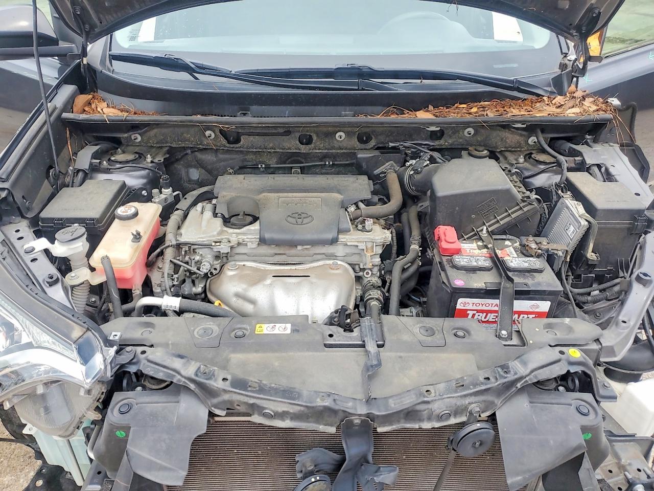 2018 Toyota Rav4 Le Gray vin: JTMZFREV7JJ178739