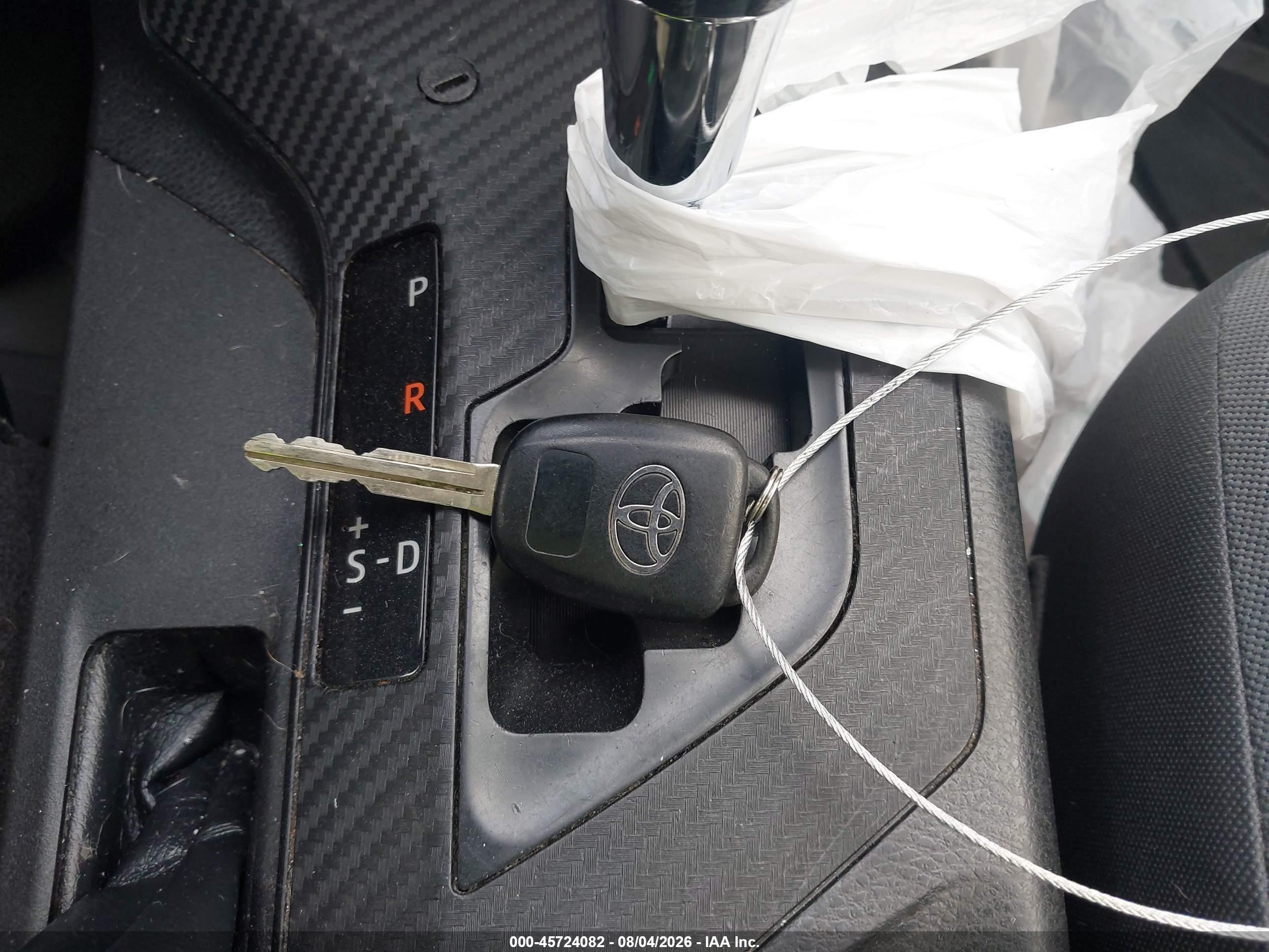 2013 Toyota Rav4 Le Green vin: JTMZFREV8D5017894