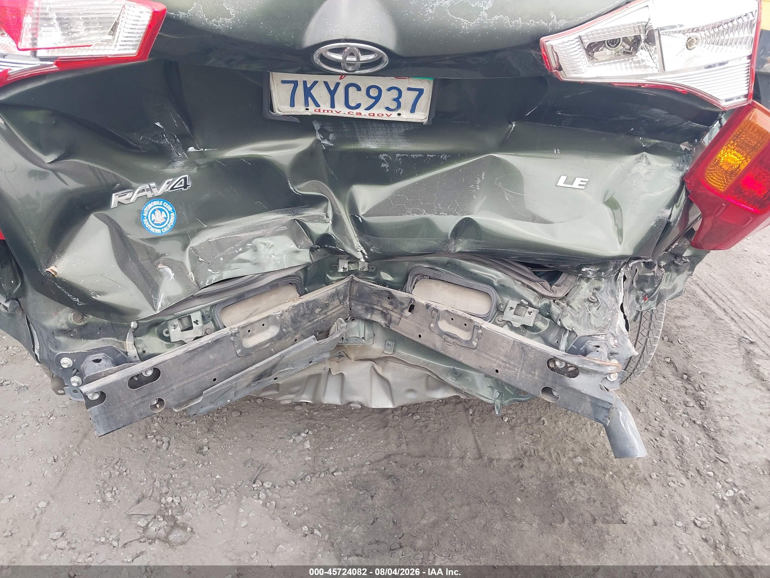 2013 Toyota Rav4 Le Green vin: JTMZFREV8D5017894