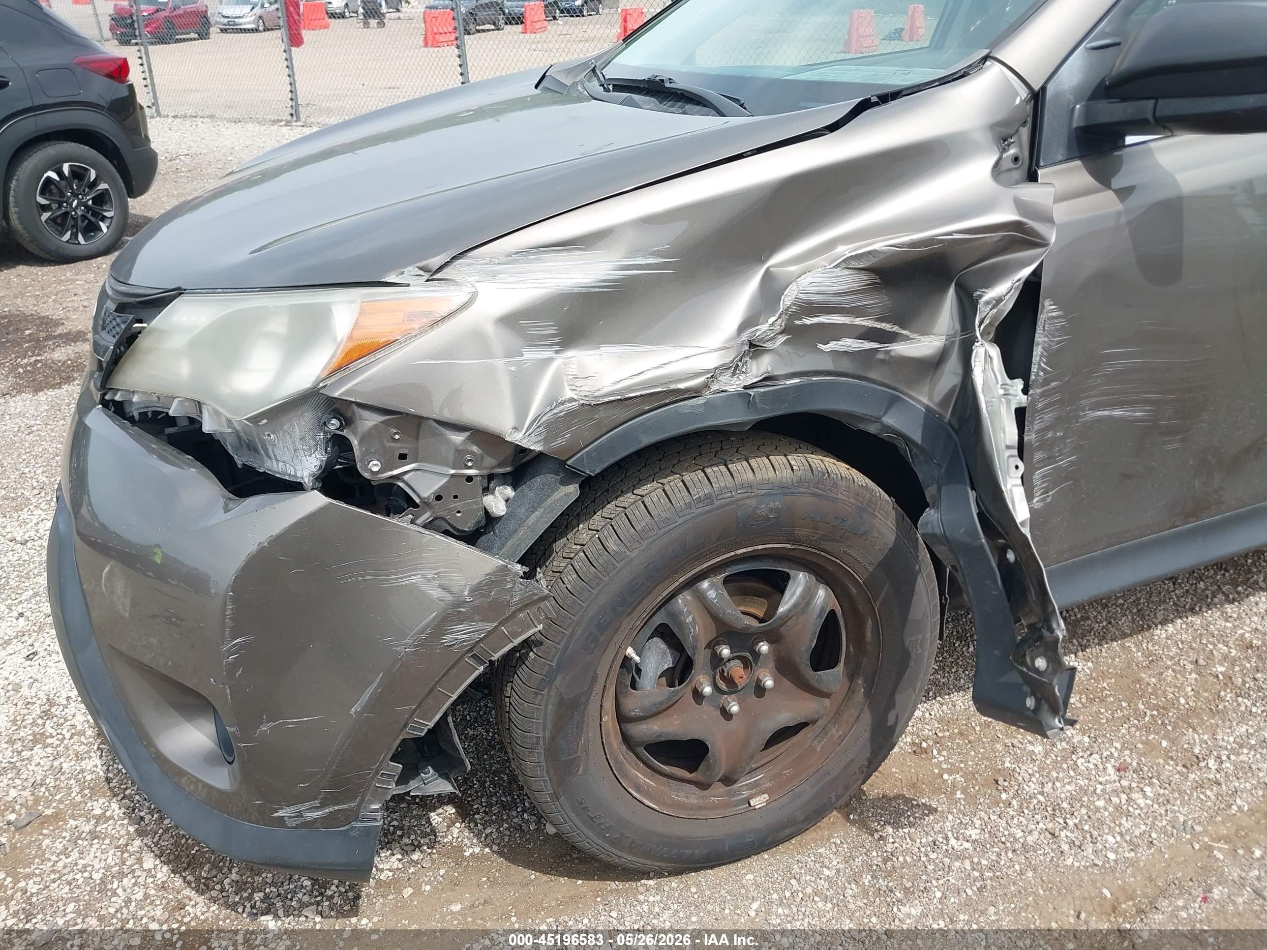2013 Toyota Rav4 Le Brown vin: JTMZFREV8DD003404
