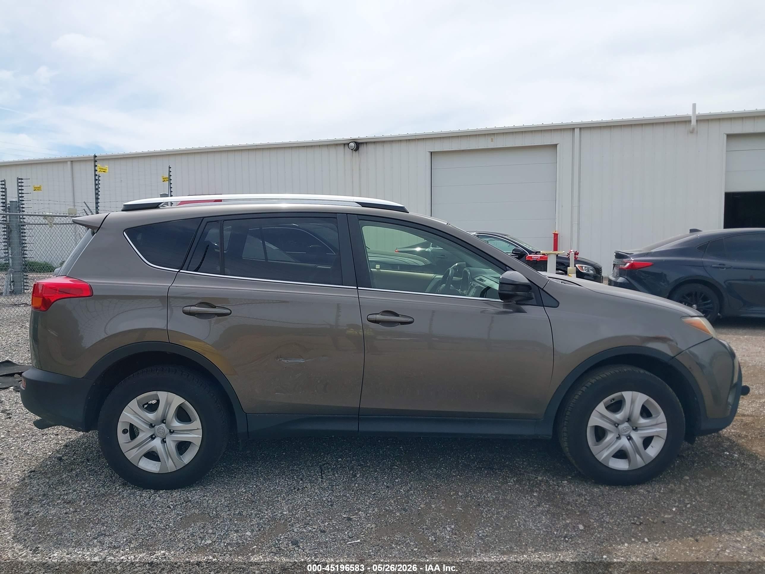 2013 Toyota Rav4 Le Brown vin: JTMZFREV8DD003404