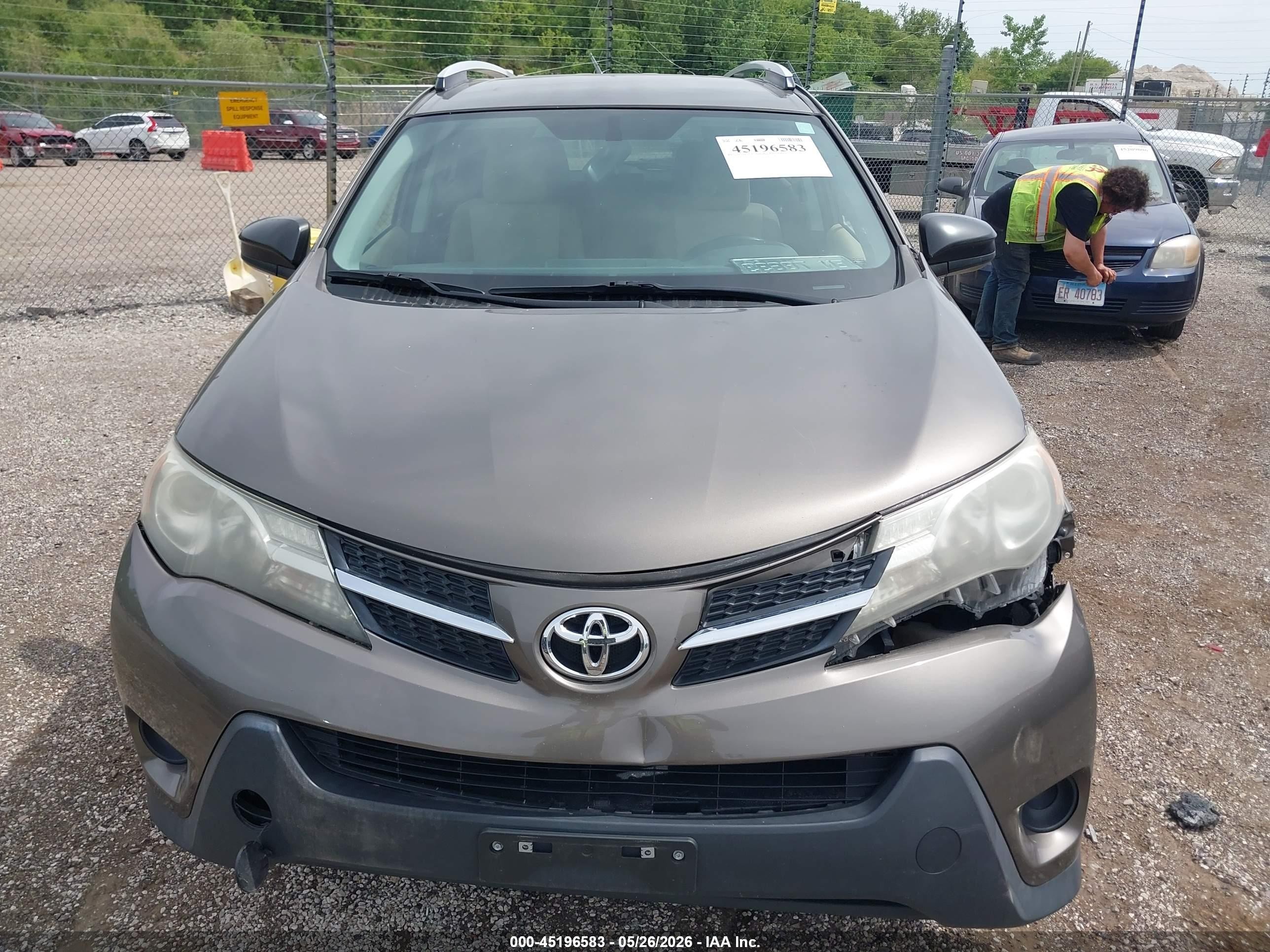 2013 Toyota Rav4 Le Brown vin: JTMZFREV8DD003404