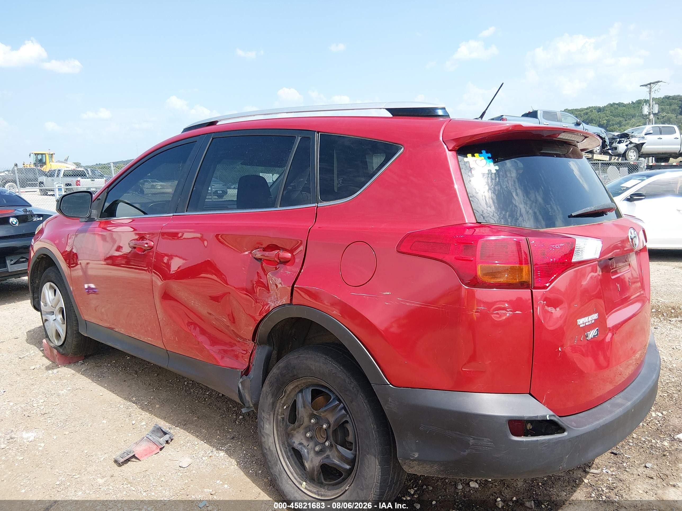 2014 Toyota Rav4 Le Red vin: JTMZFREV8ED034525