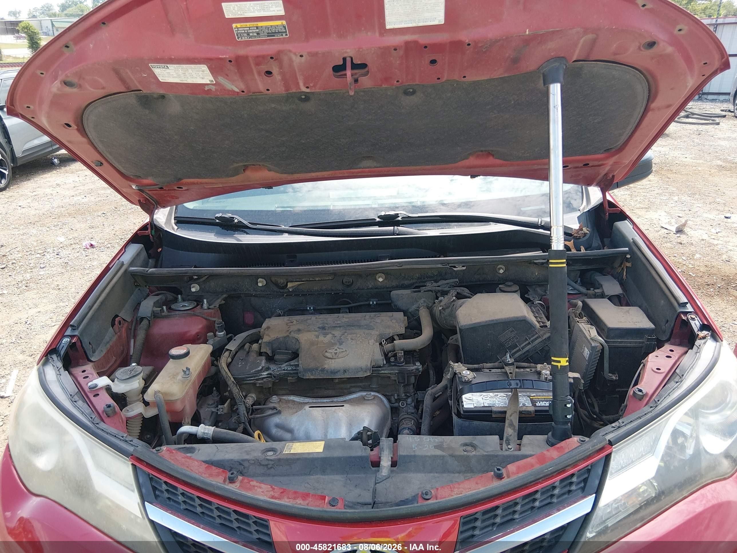 2014 Toyota Rav4 Le Red vin: JTMZFREV8ED034525