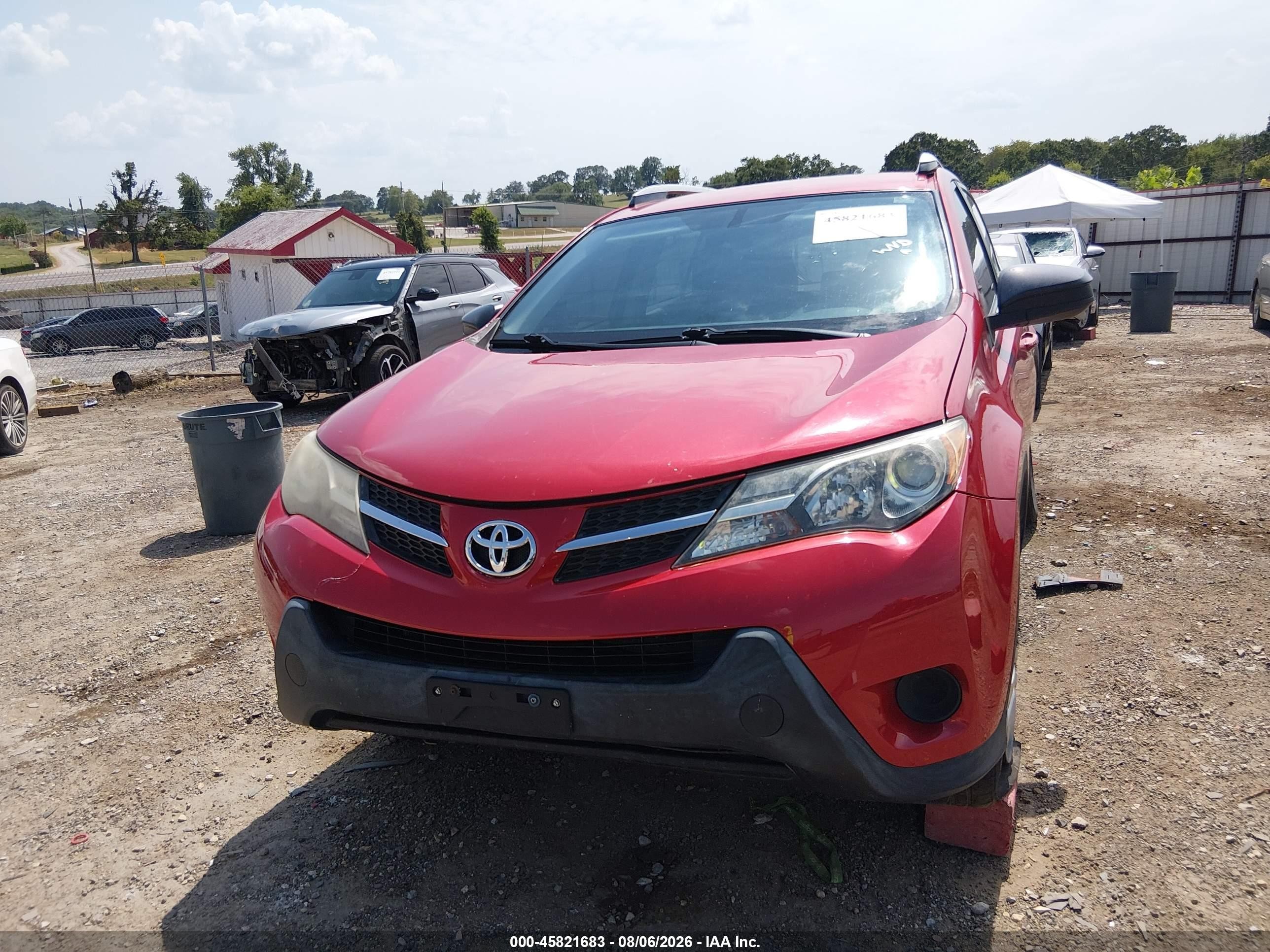 2014 Toyota Rav4 Le Red vin: JTMZFREV8ED034525