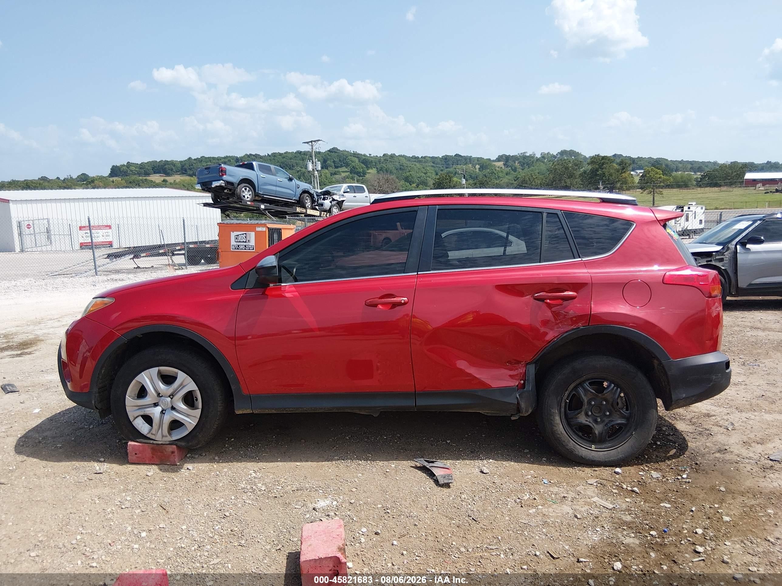 2014 Toyota Rav4 Le Red vin: JTMZFREV8ED034525
