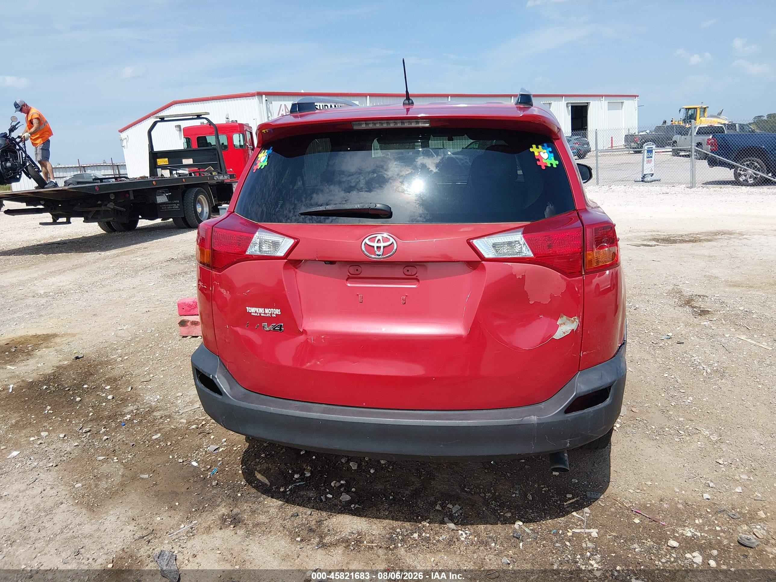 2014 Toyota Rav4 Le Red vin: JTMZFREV8ED034525